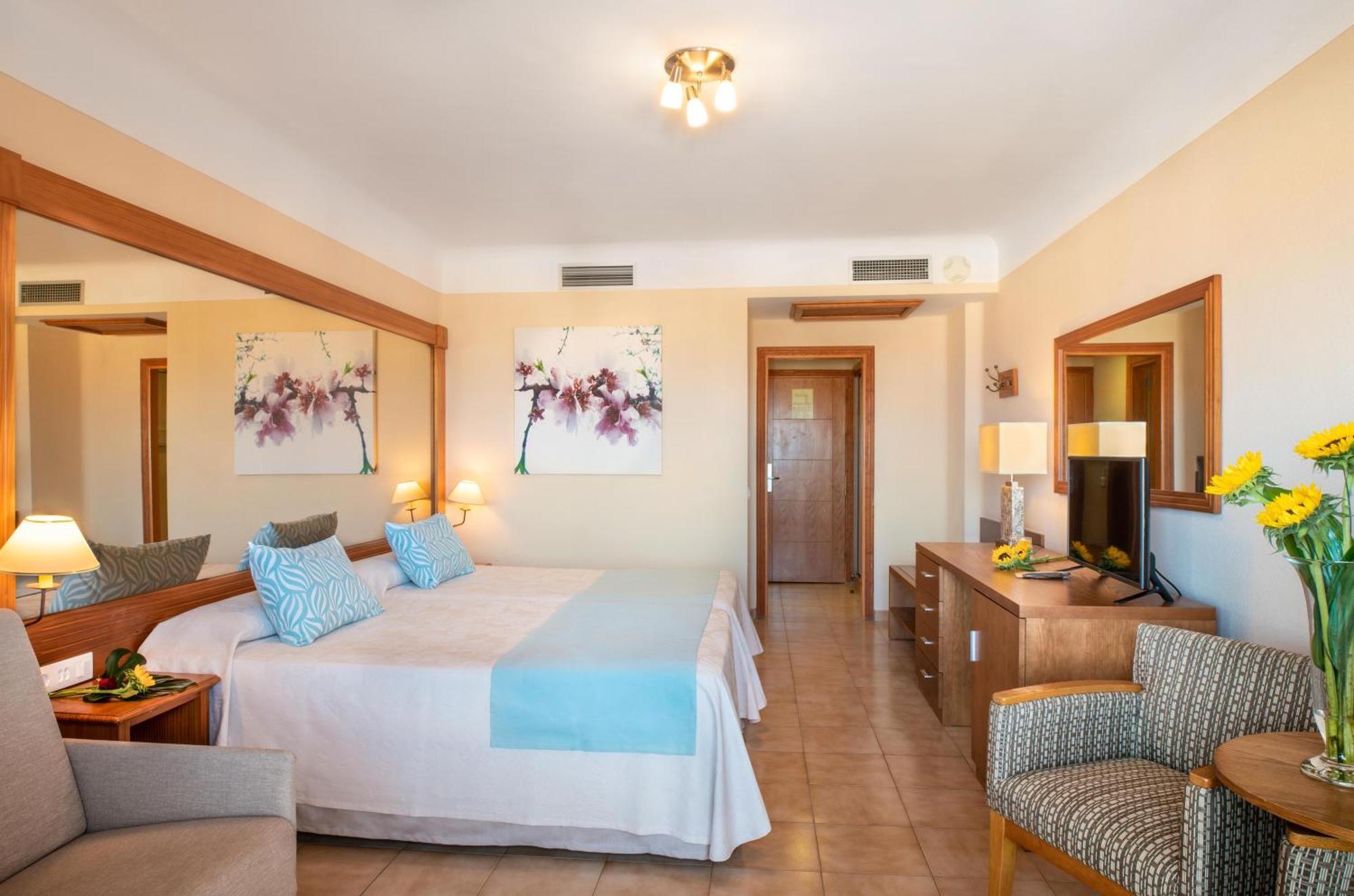 Quarto Duplo (2 Adultos)