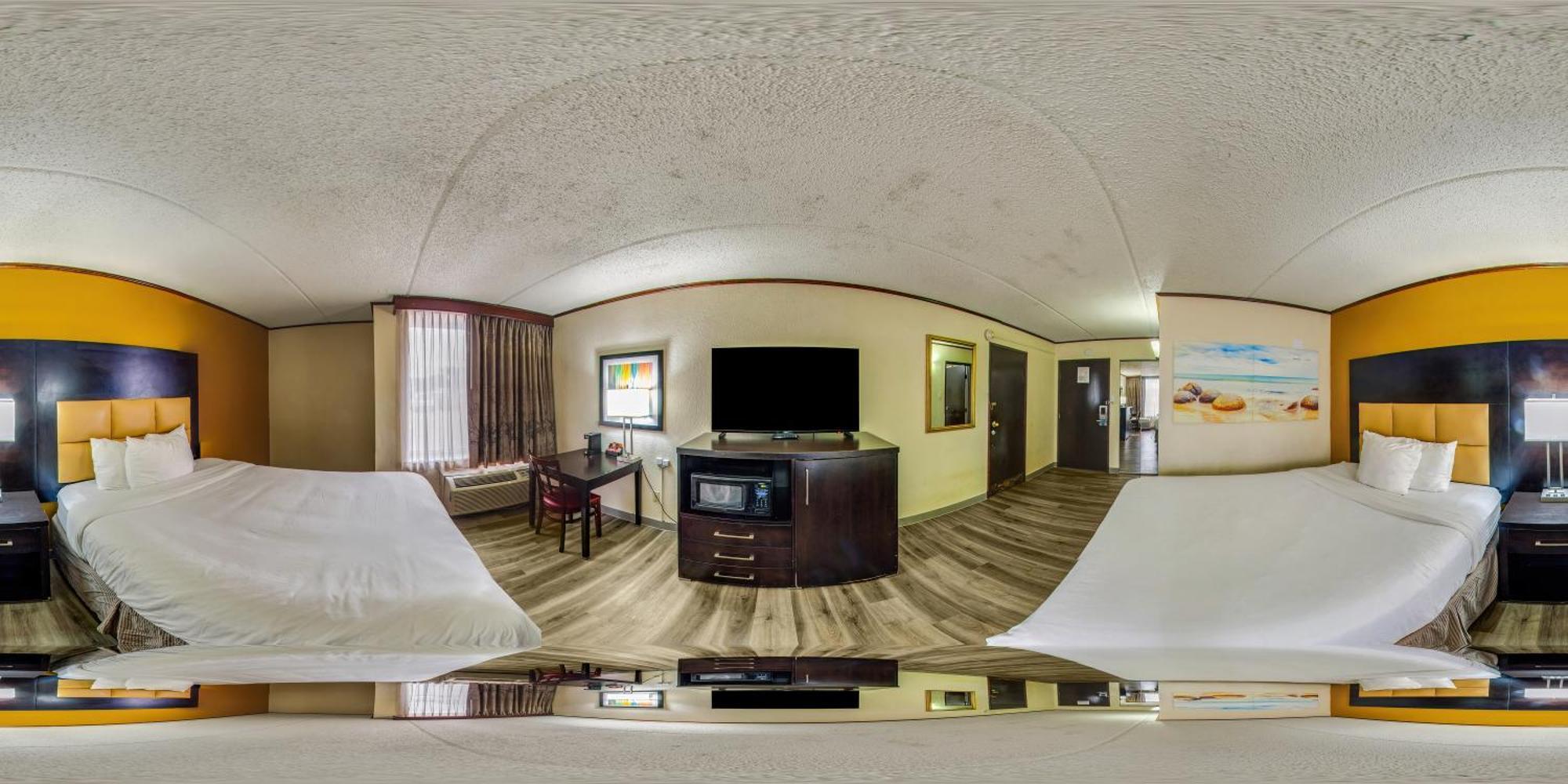 Queen Suite Two Queen Beds Sofa Bed Non Smoking