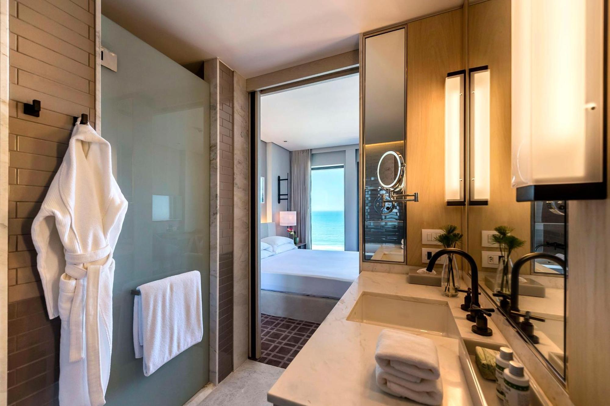 King Room Oceanfront,1611142153:JPEG