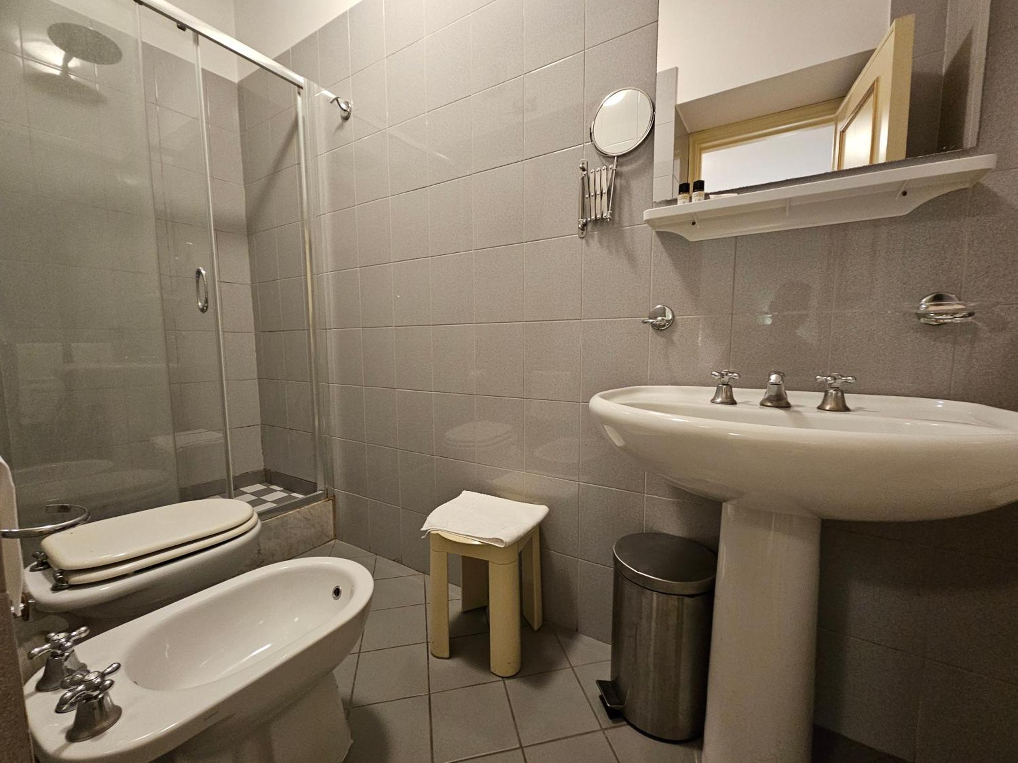 Large Double Room,1612750475:JPEG