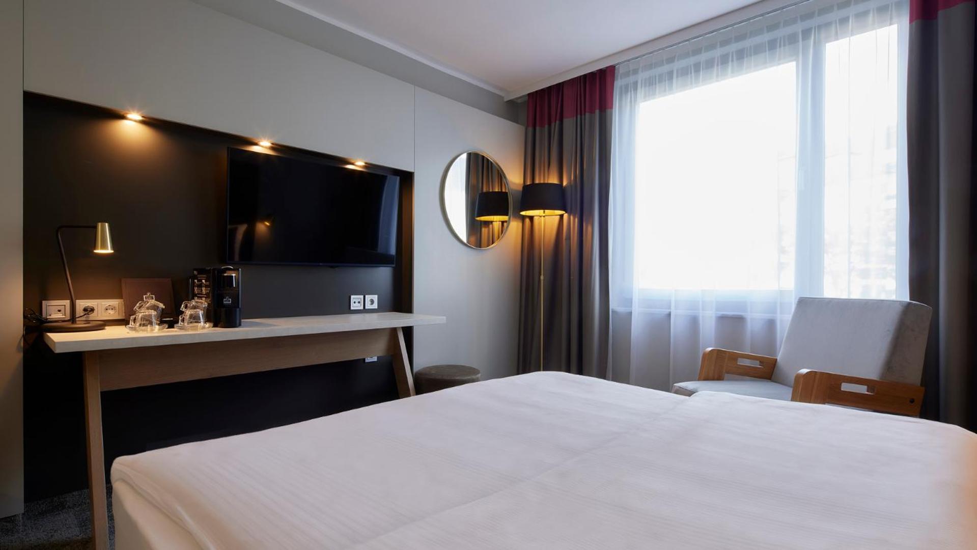 Deluxe Double room,1638472939:JPEG