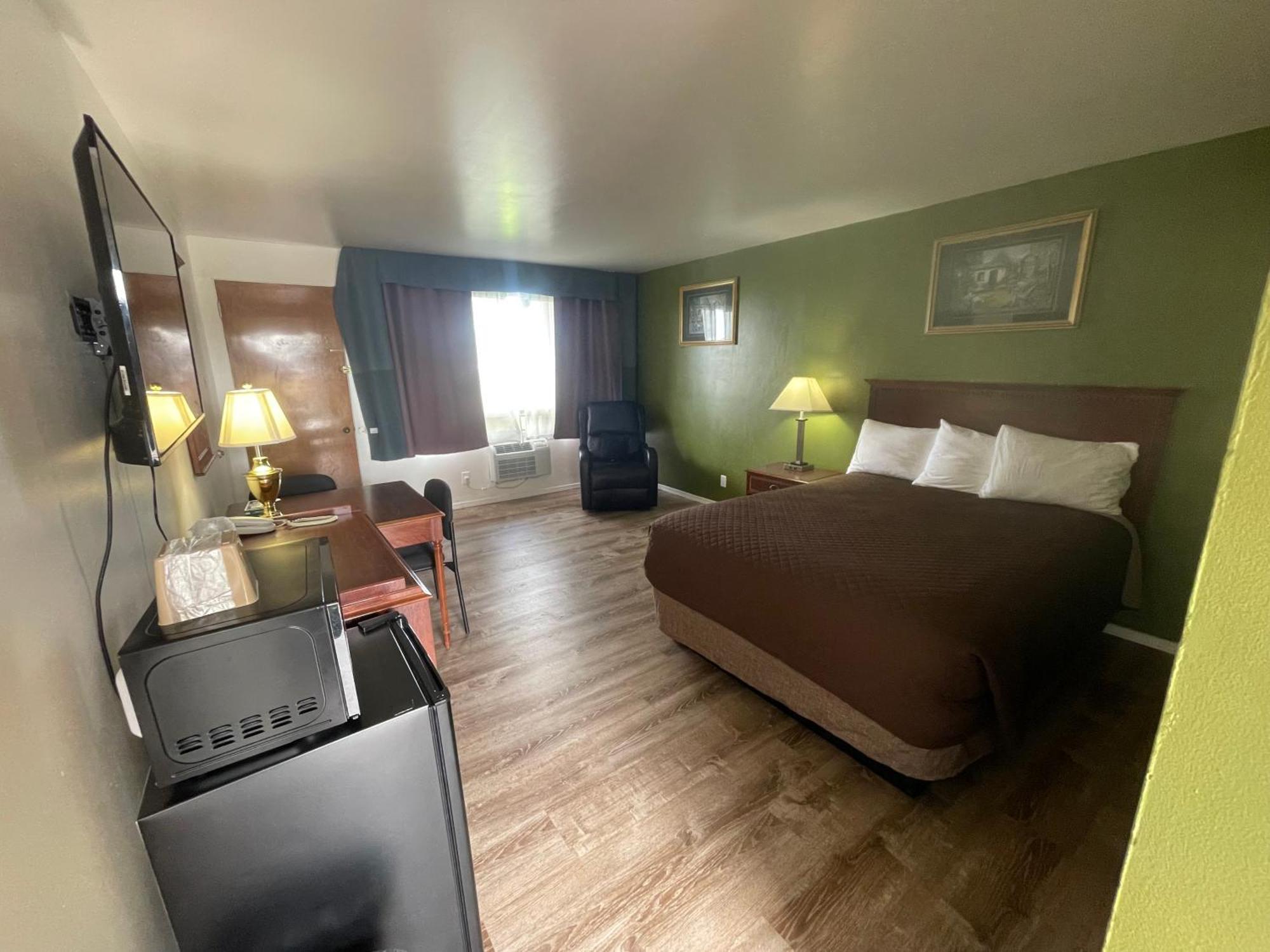 Queen Room