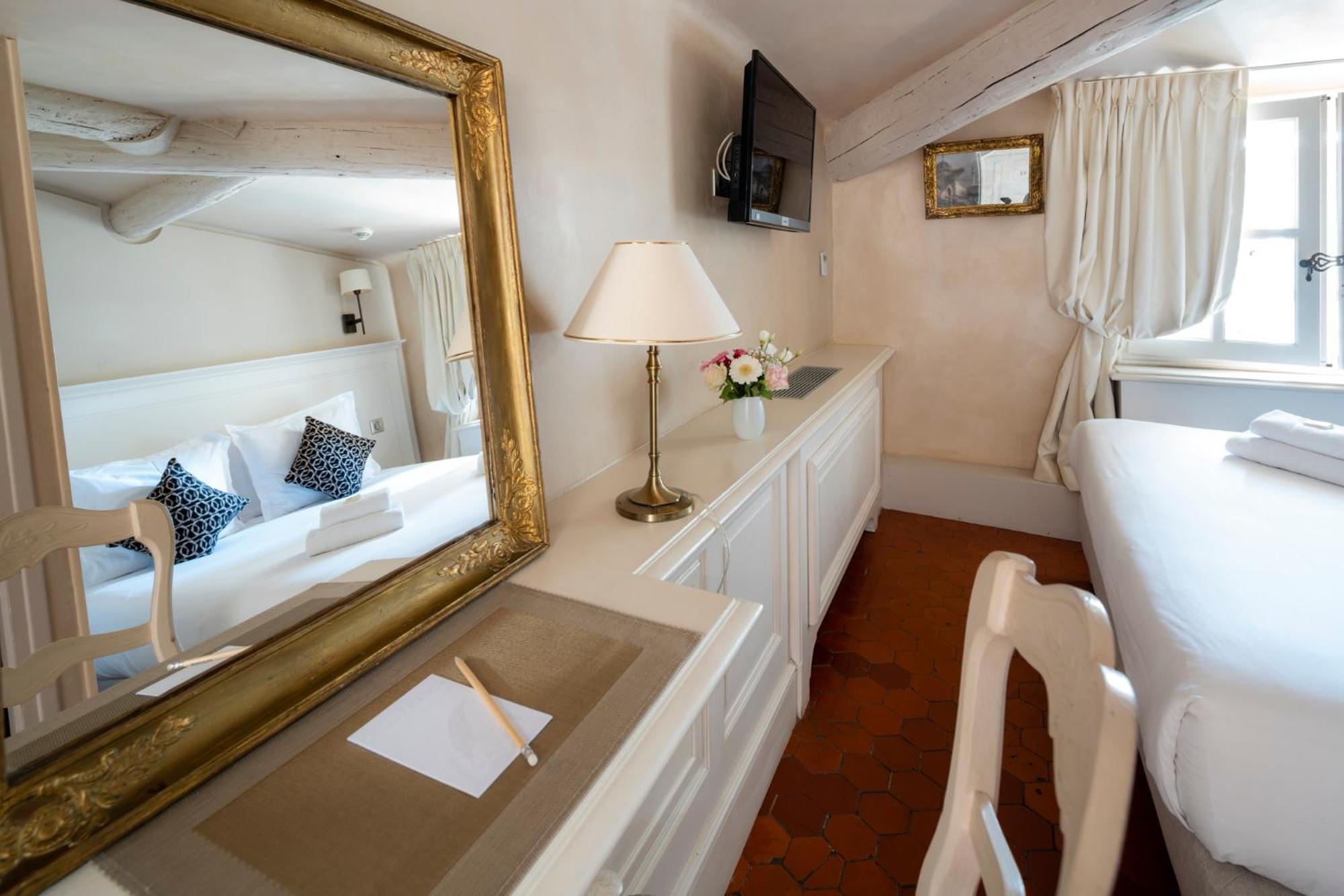Chambre Double Rotonde (3e Étage)