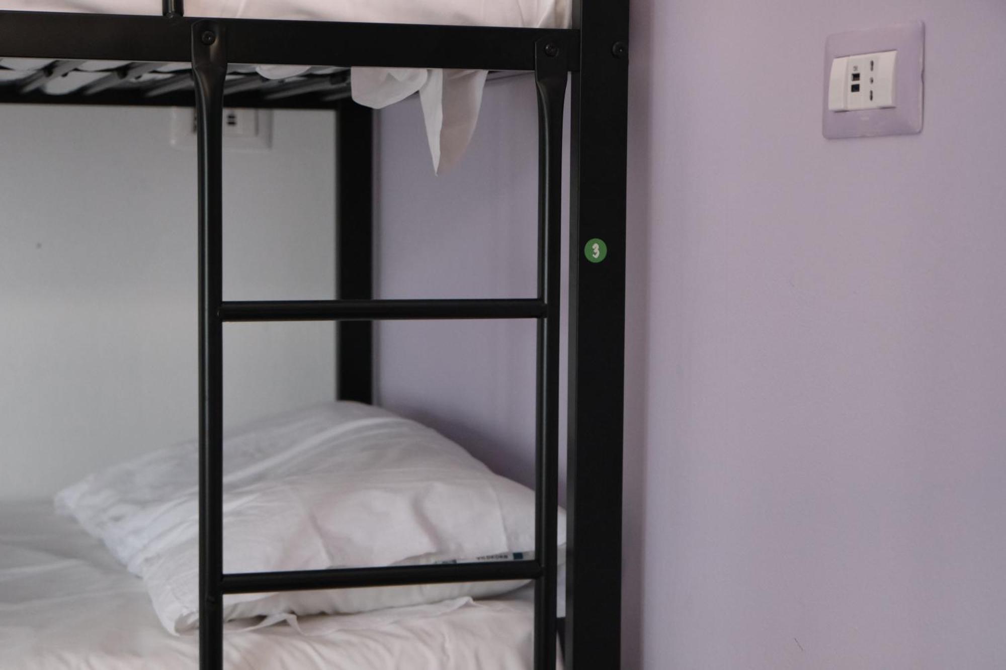 Bed 10-Bed Mixed Dormitory Room