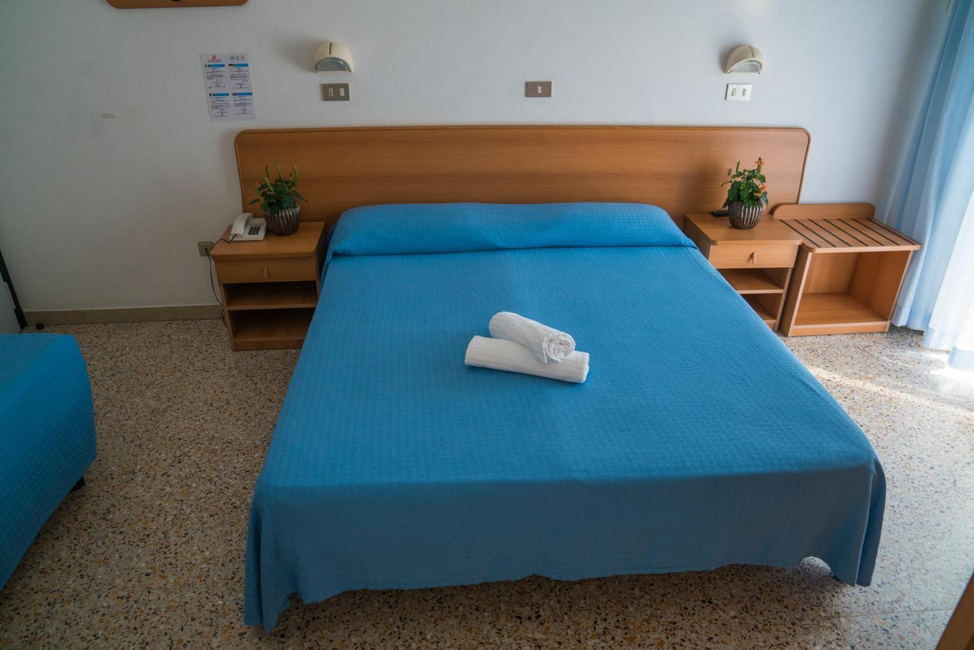 Triple Room,1614366319:JPEG