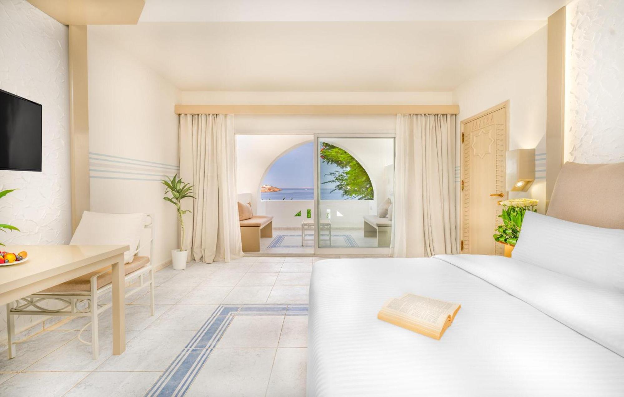 Aquamarine Queen or Twin Room Beach Front,1615647031:JPEG