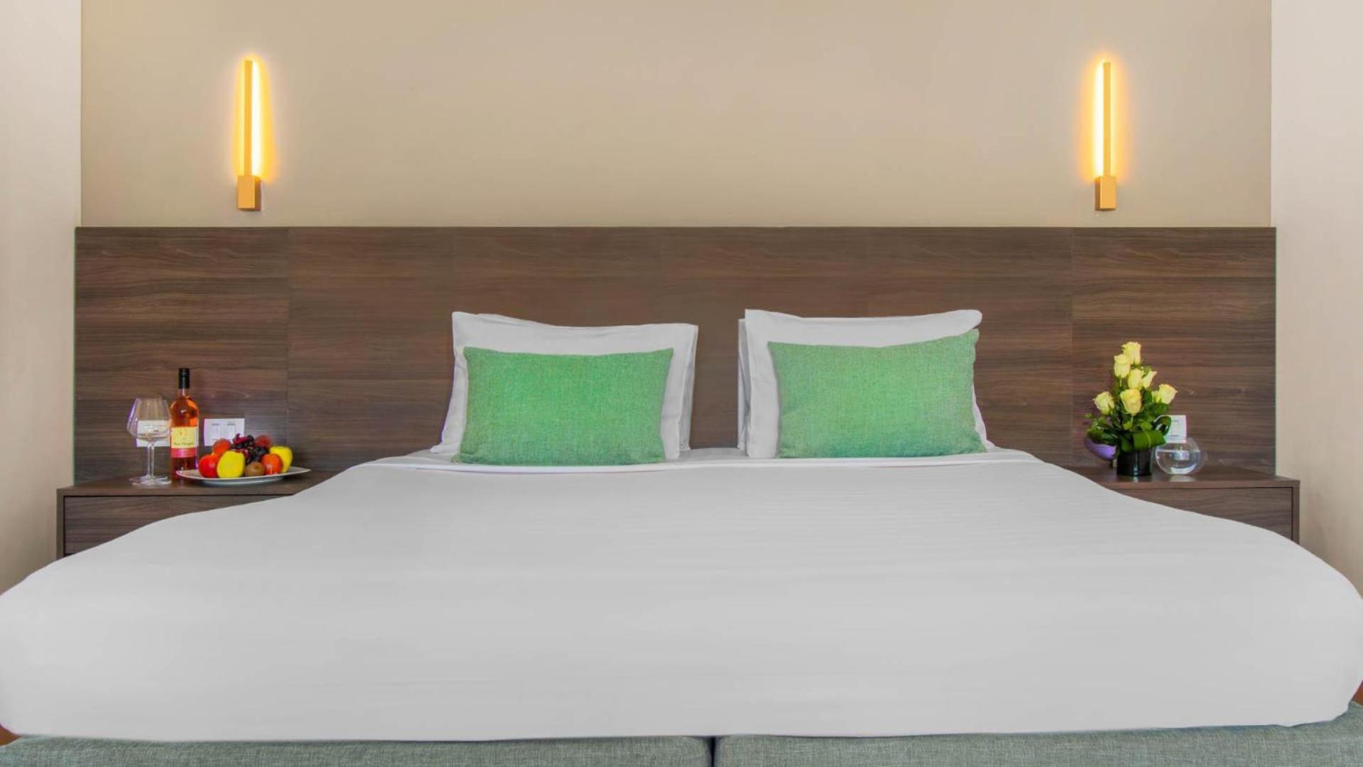 Oasis Queen or Twin Room Partial Sea & Garden View,1615647075:JPEG