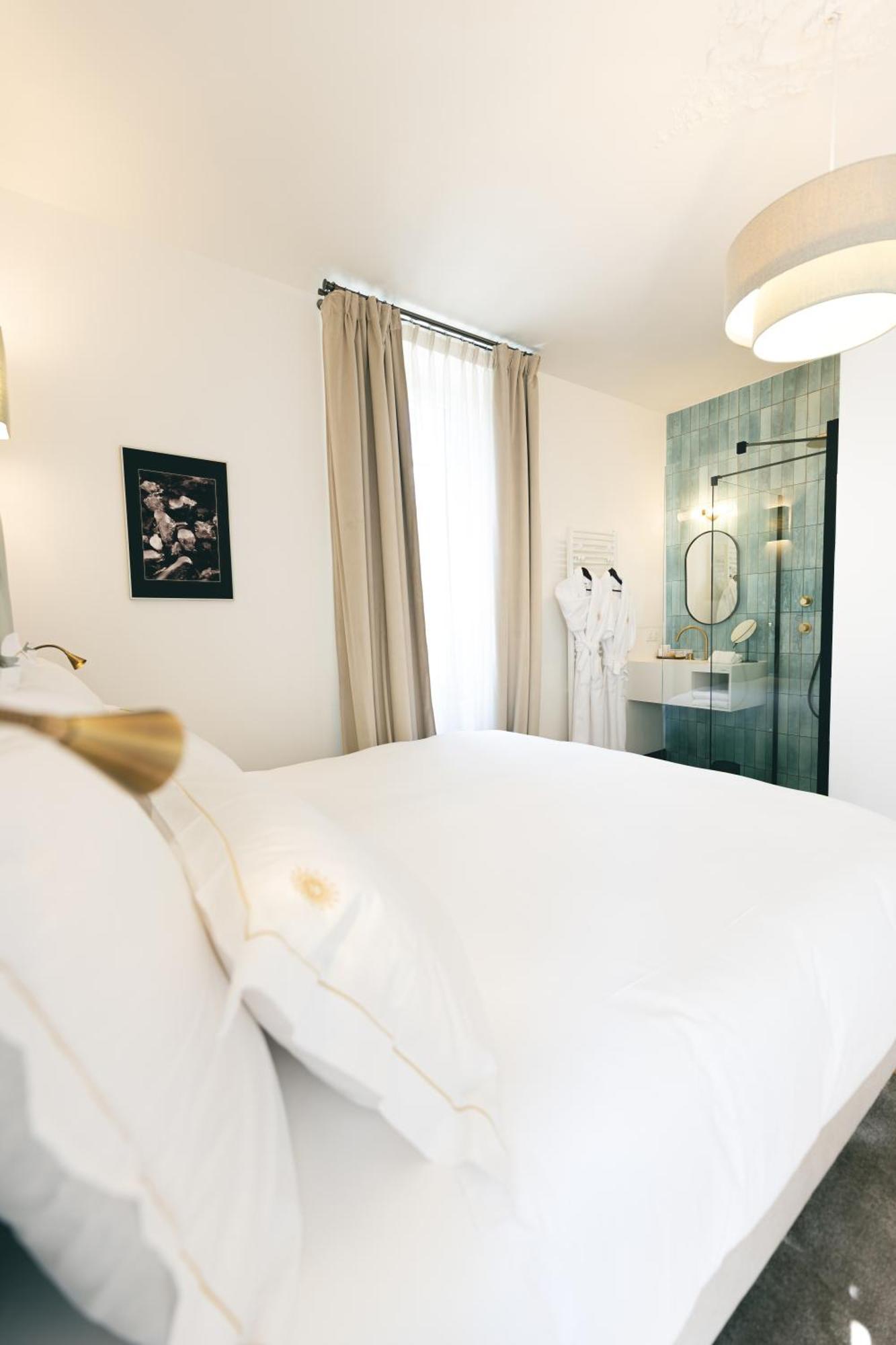 Deluxe Double Room,1615936817:JPEG