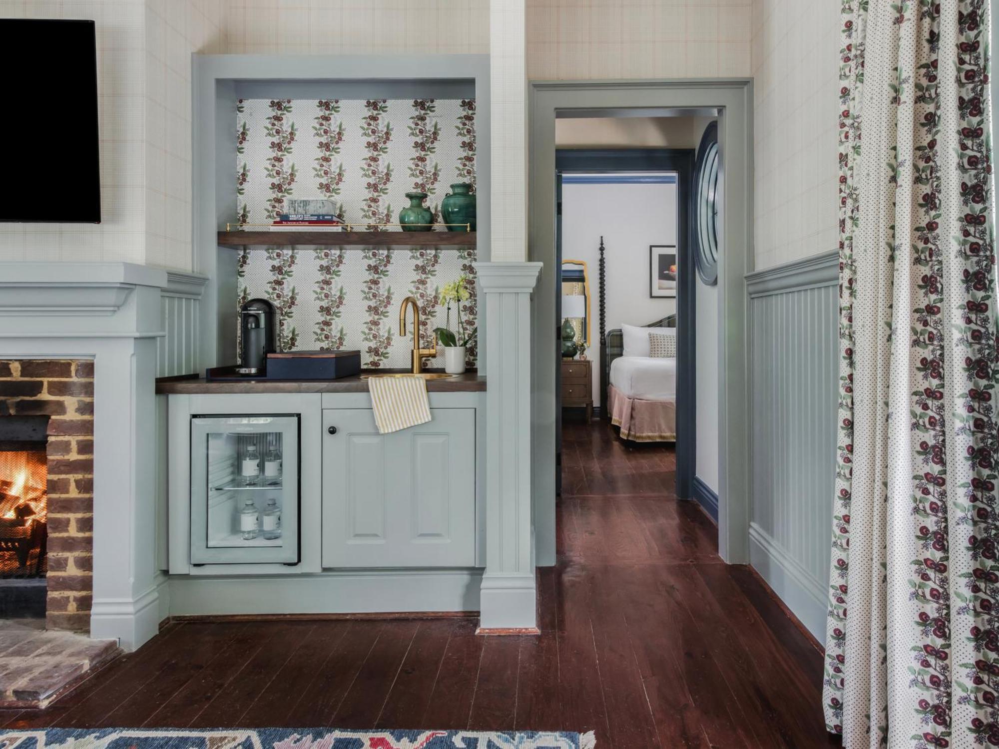 One-Bedroom Cottage Suite