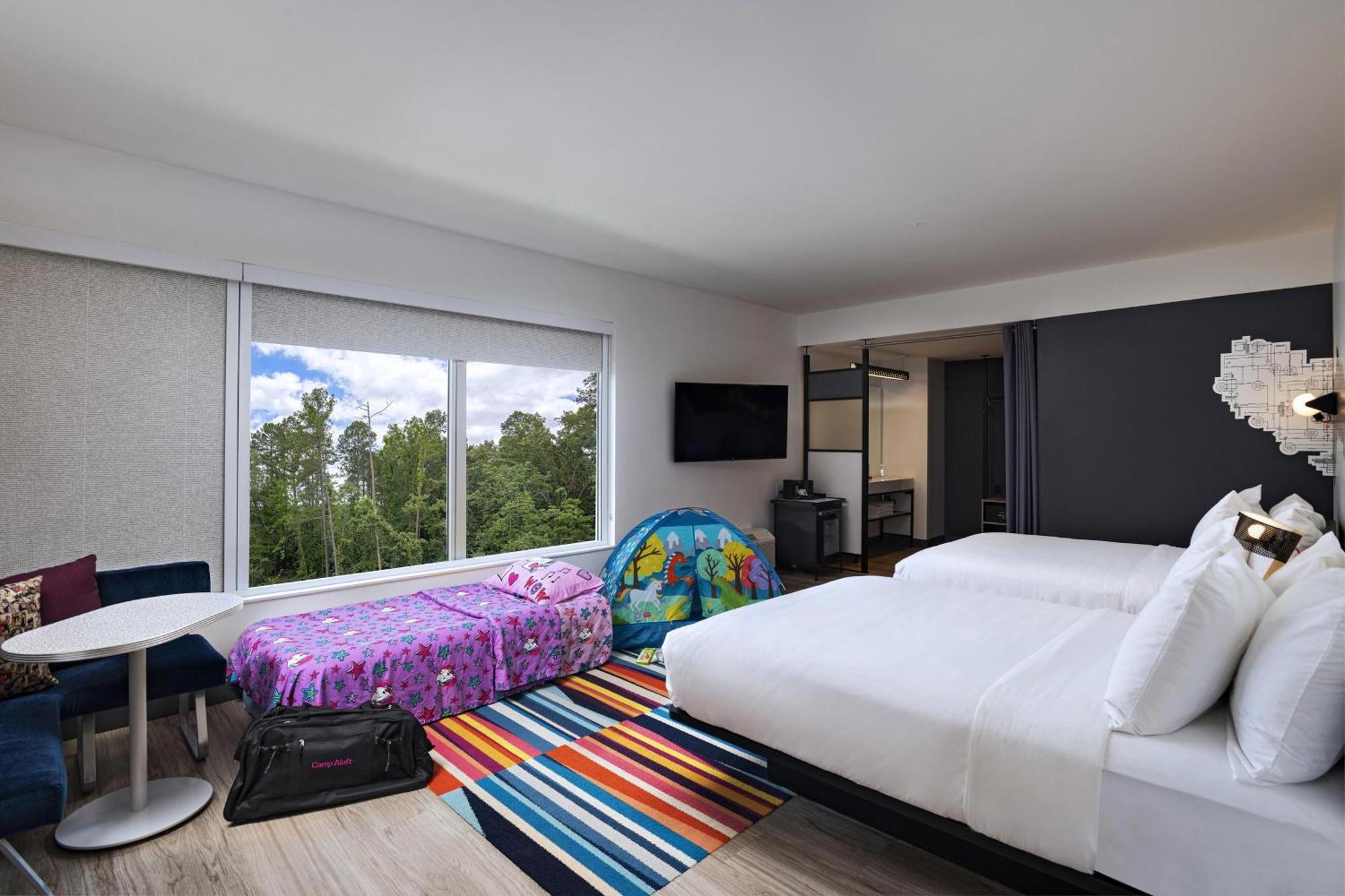 Large Queen Room