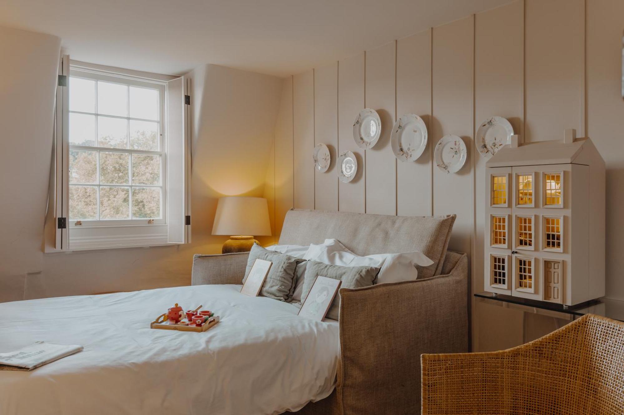 Henrietta Room