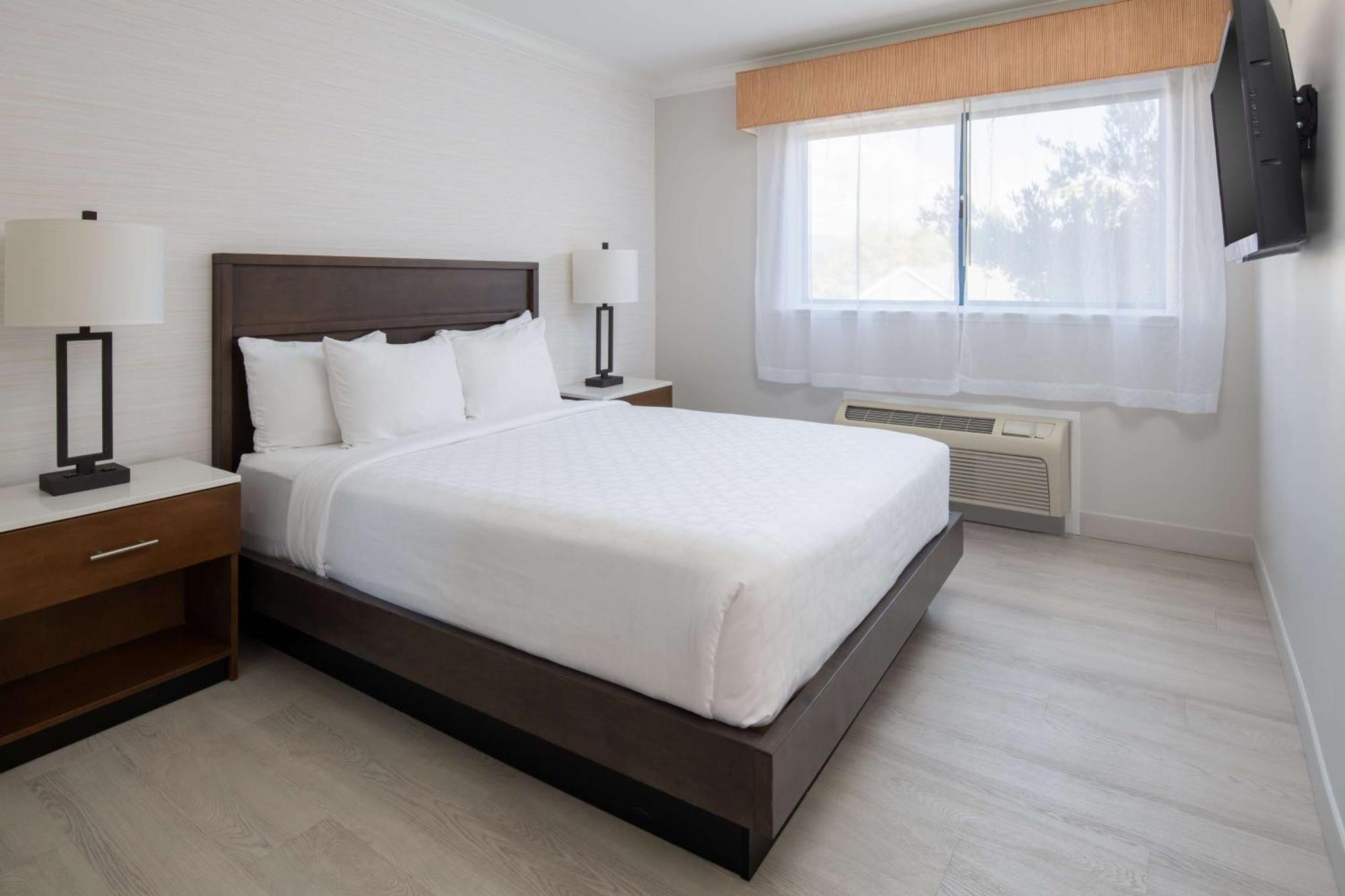 Two-Bedroom Suite - Non-Smoking