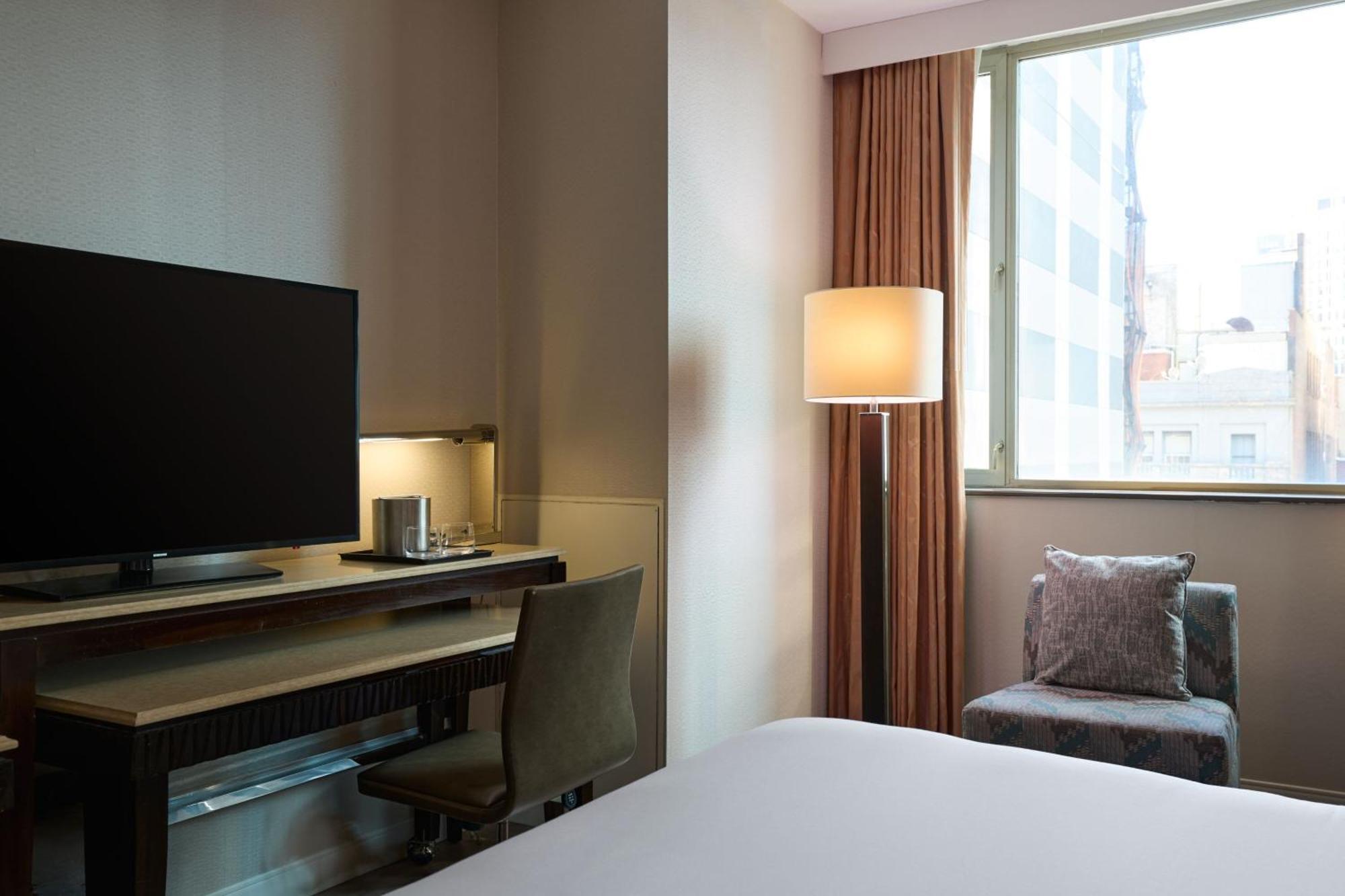 Guest Room 1 King