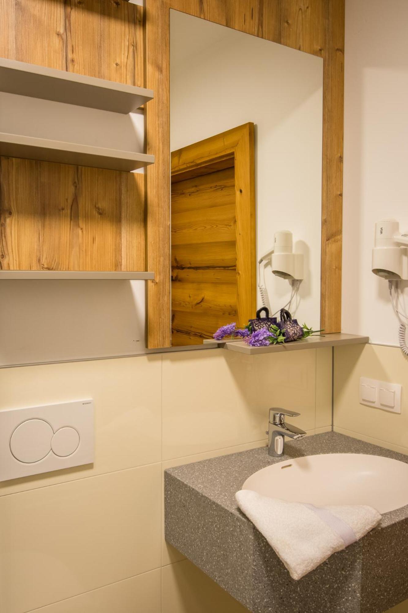 Doppelzimmer mit Balkon