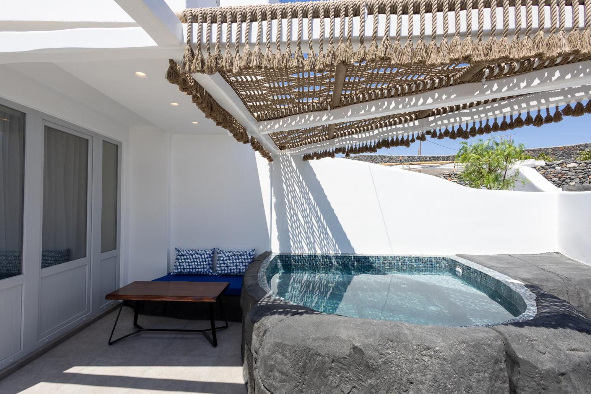 Exclusive Suite Private Heated Plunge Pool