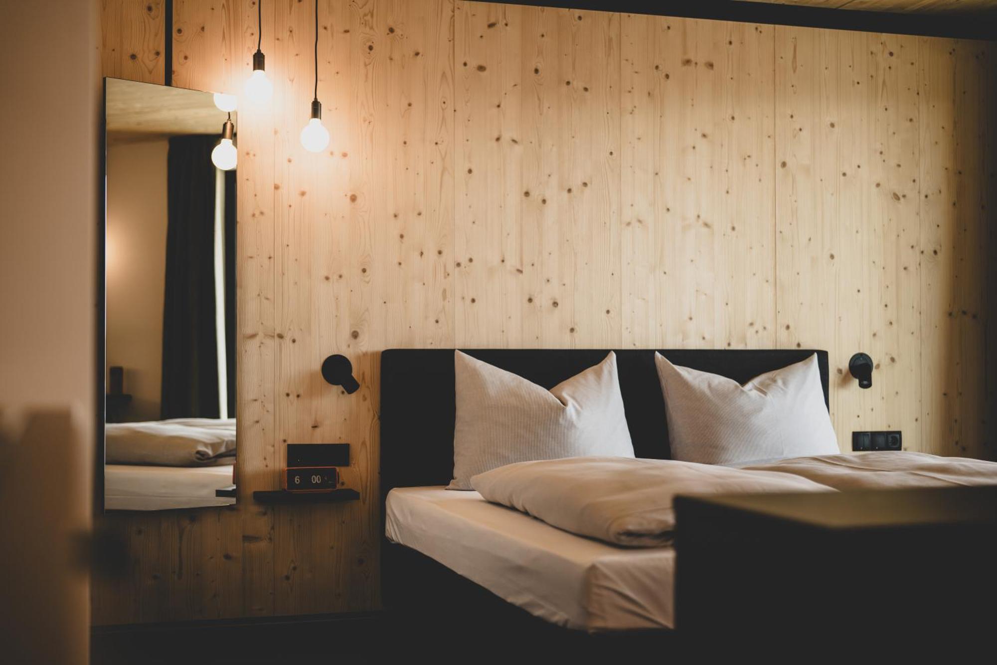 Studio mit Balkon