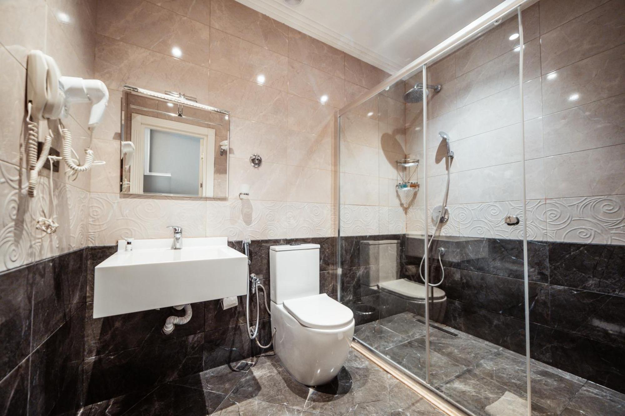 Deluxe Premium Twin Room with City View