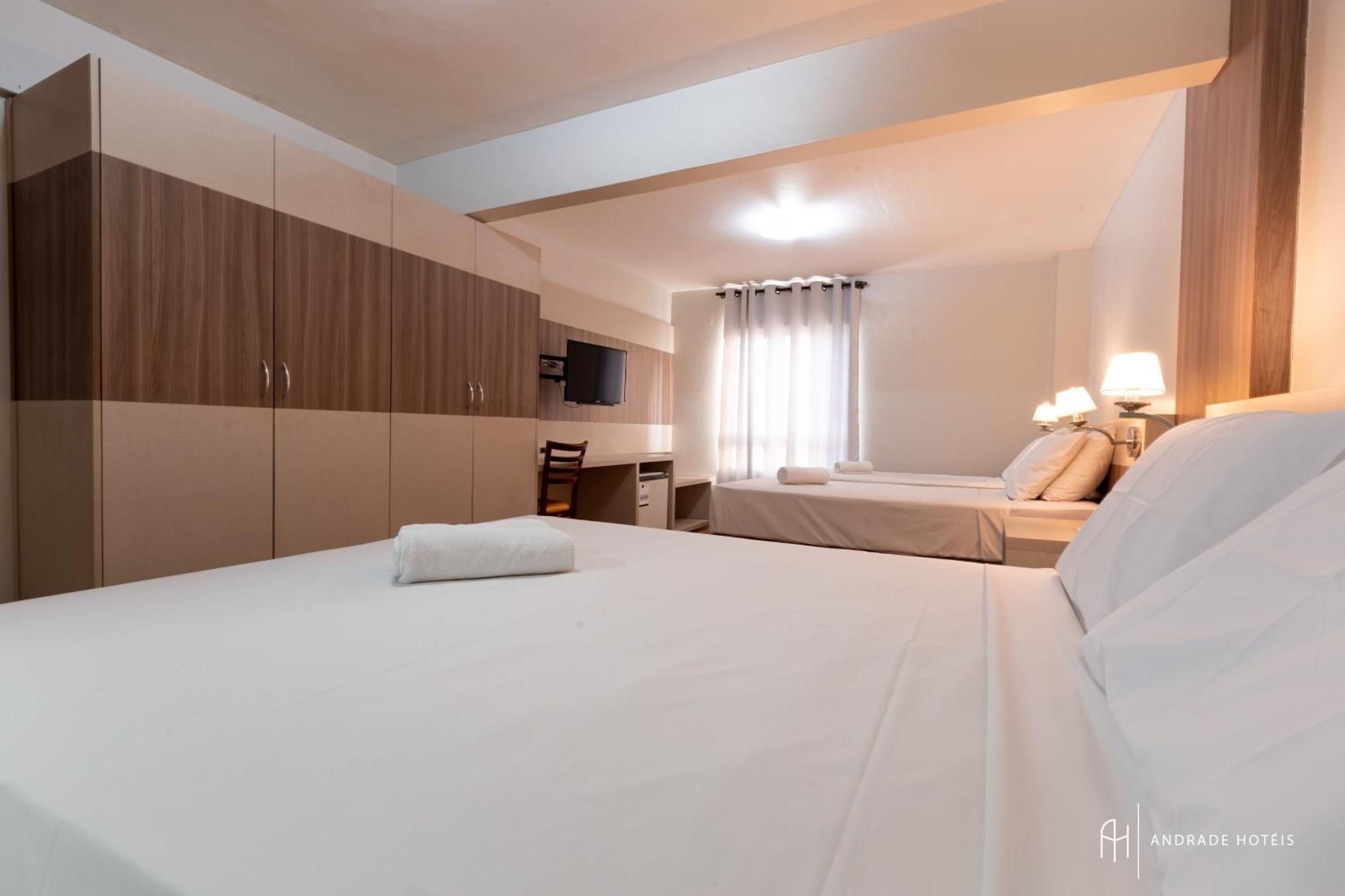 Double Room with 1 Double Bed and 1 Single Bed