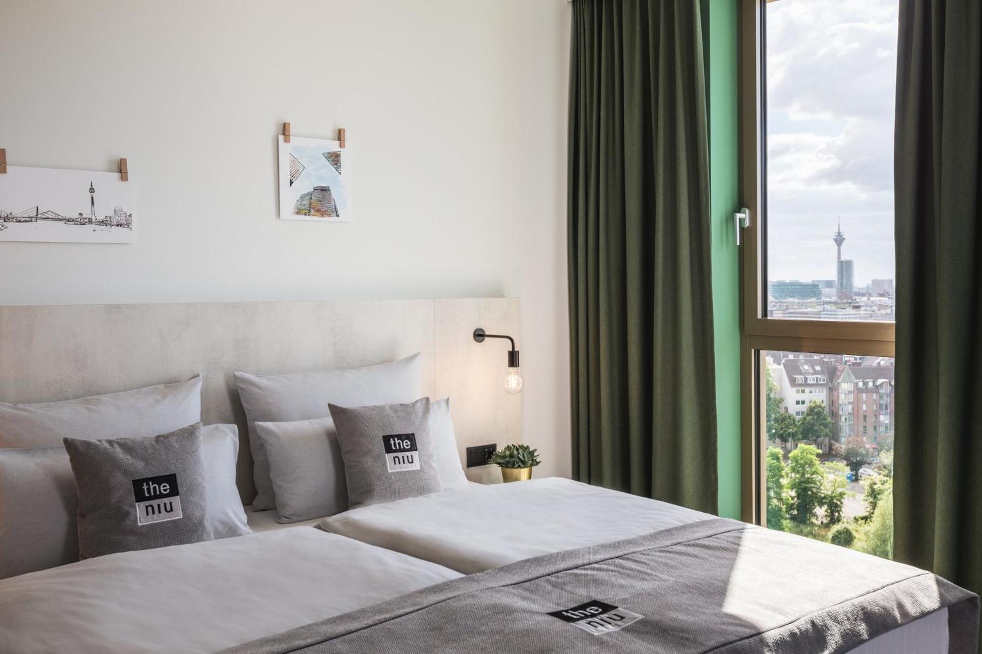 Premium Queen Room City View High Floor