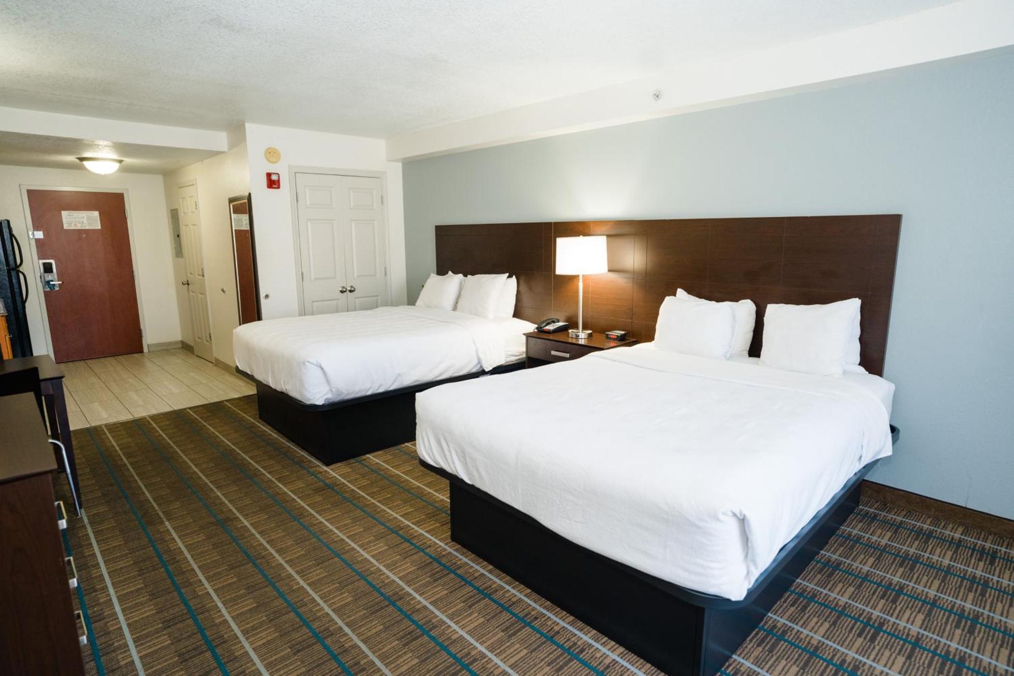 Efficiency Queen Room Two Queen Beds Smoking