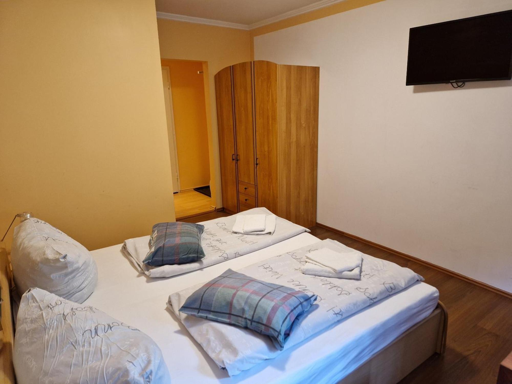 Double Room Private Bathroom