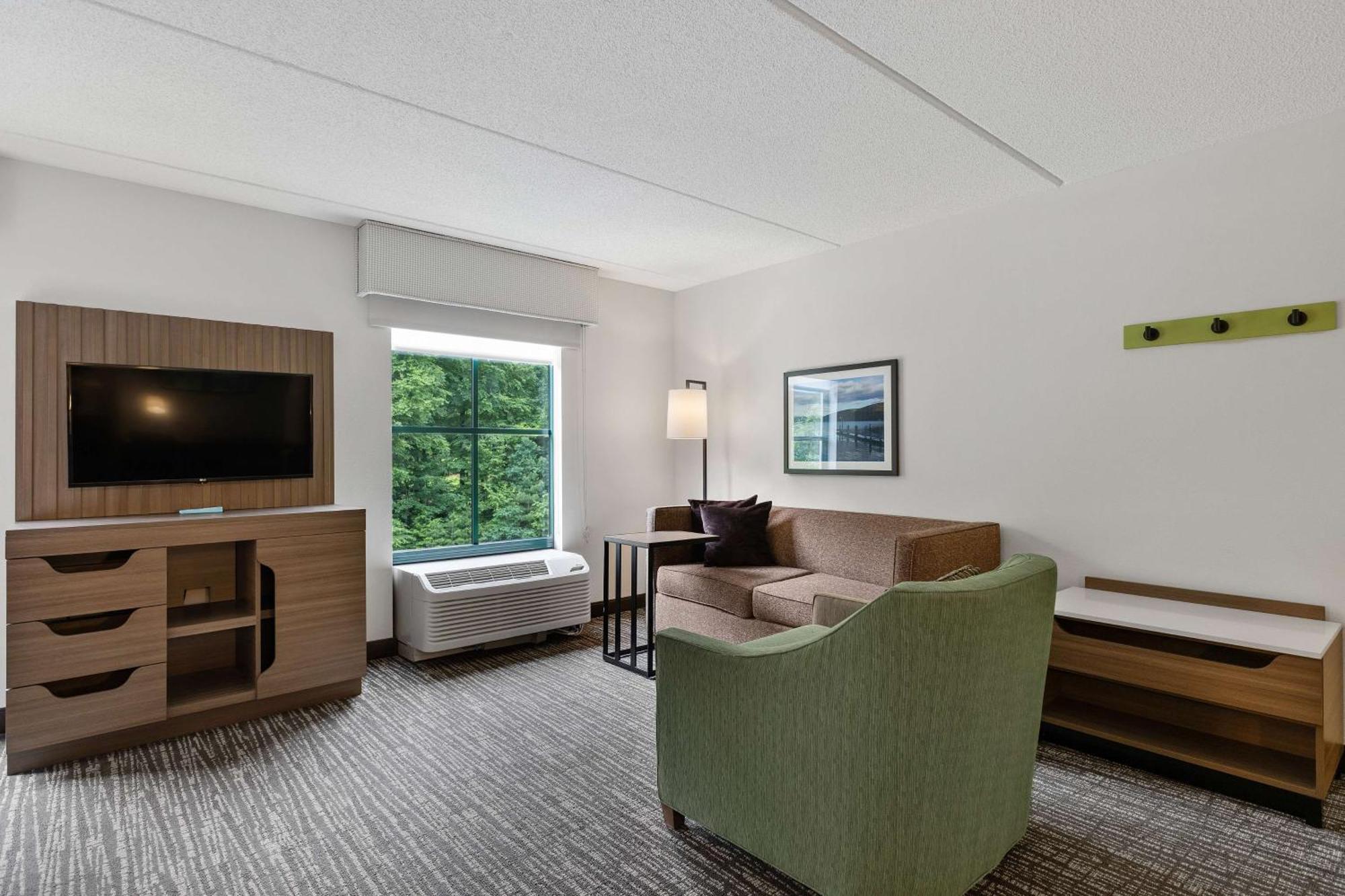 Suite Two Queen Beds Sofa Bed