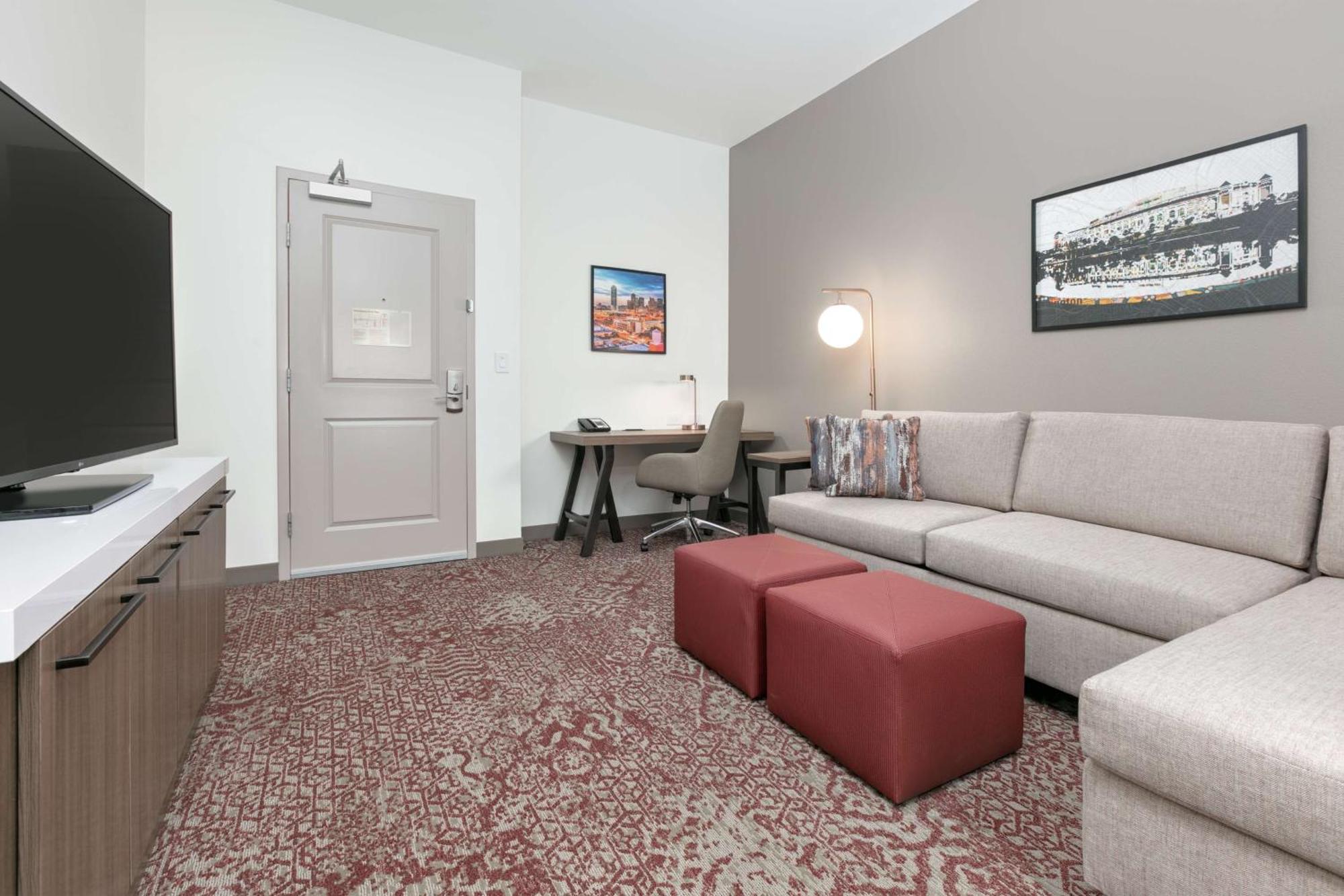 Junior King Suite Seating Area