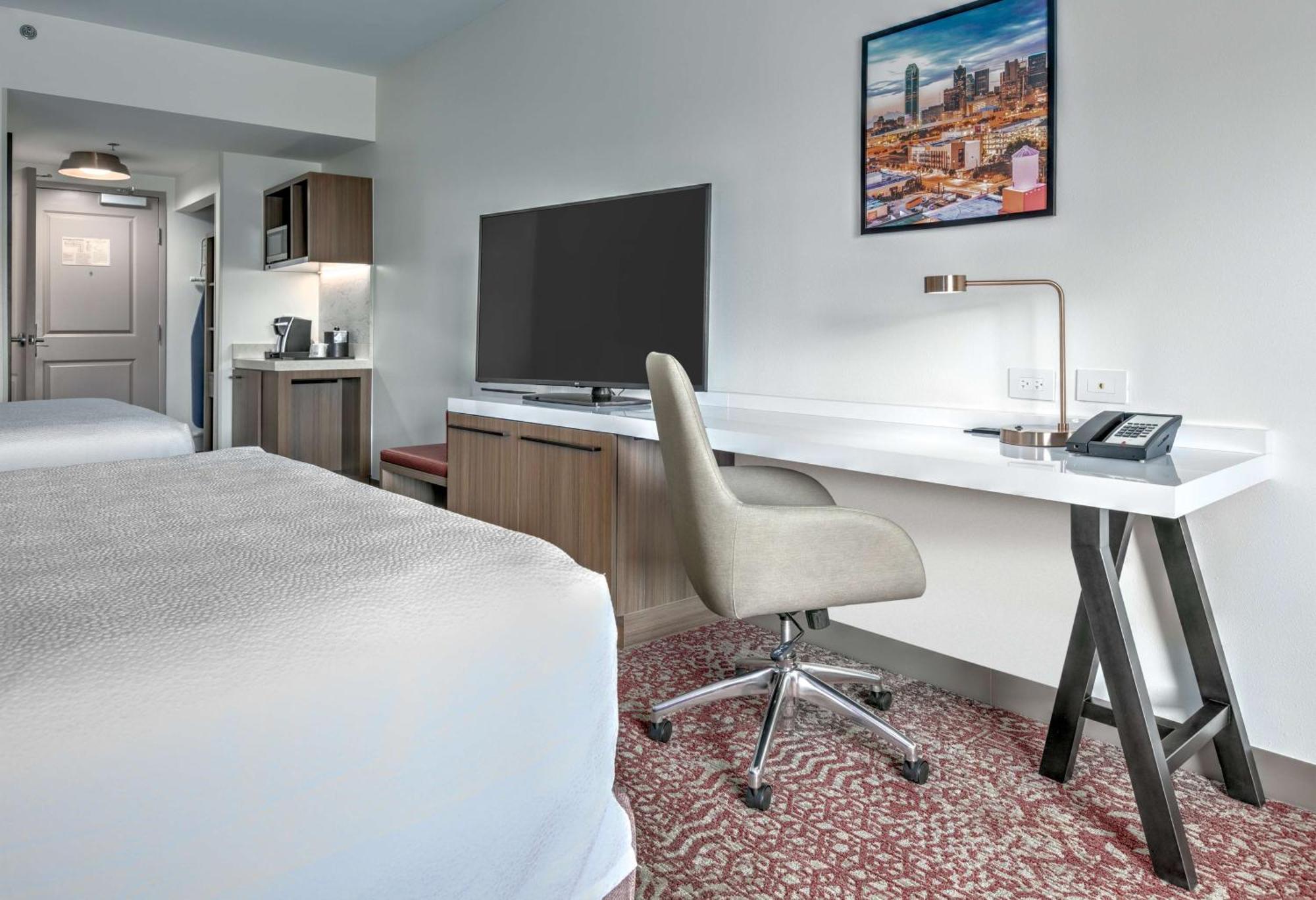 Queen Room Two Queen Beds Hearing Disability Access or Non-Smoking