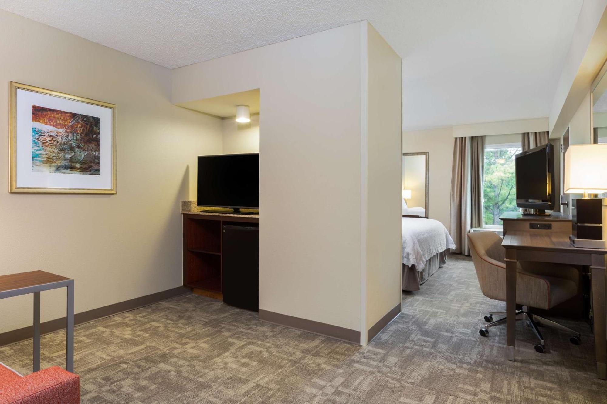 Parlor King Room Sofa Bed Walk Shower Non-Smoking
