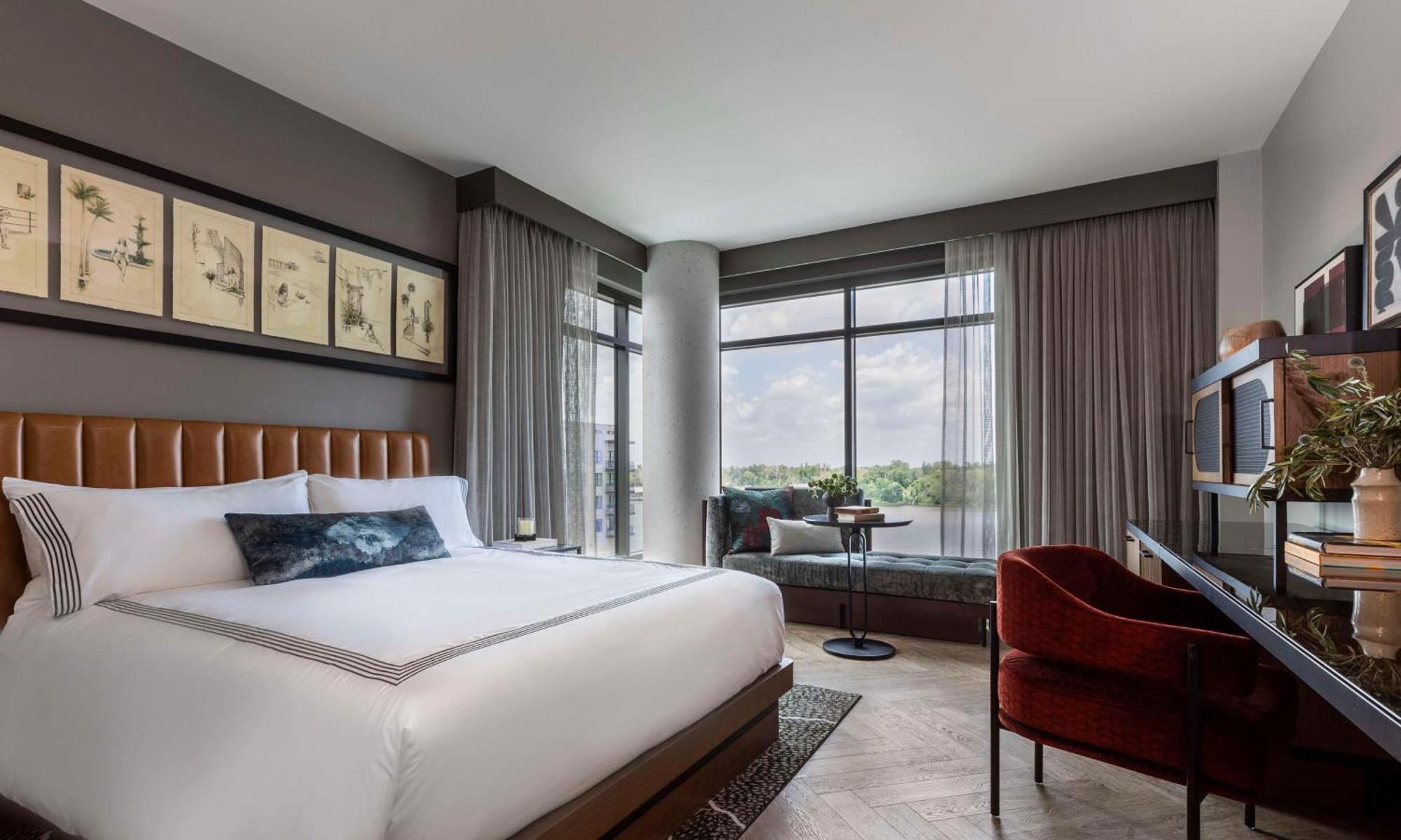 Corner King Room - Riverfront