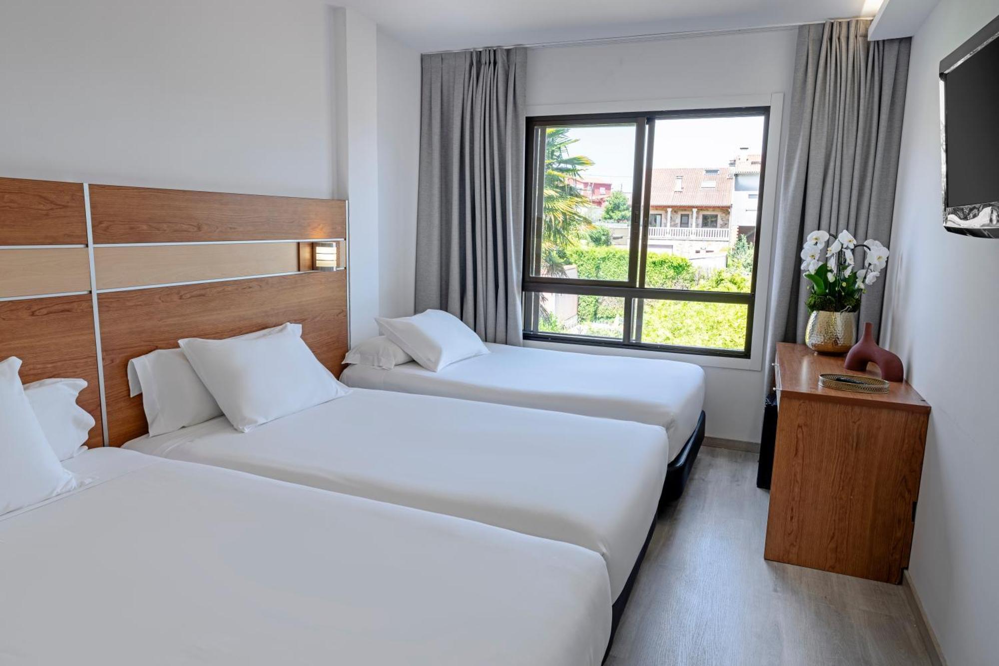3 Single Beds,1624313117:JPEG
