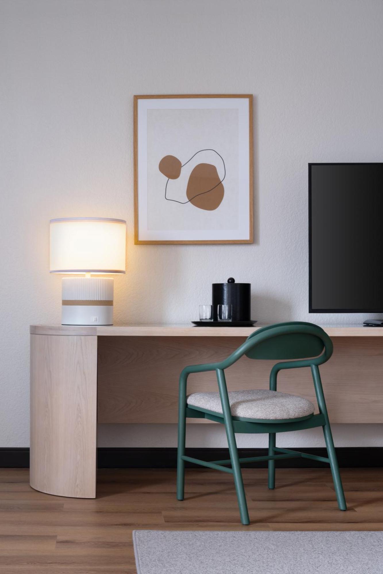 King Corner Room