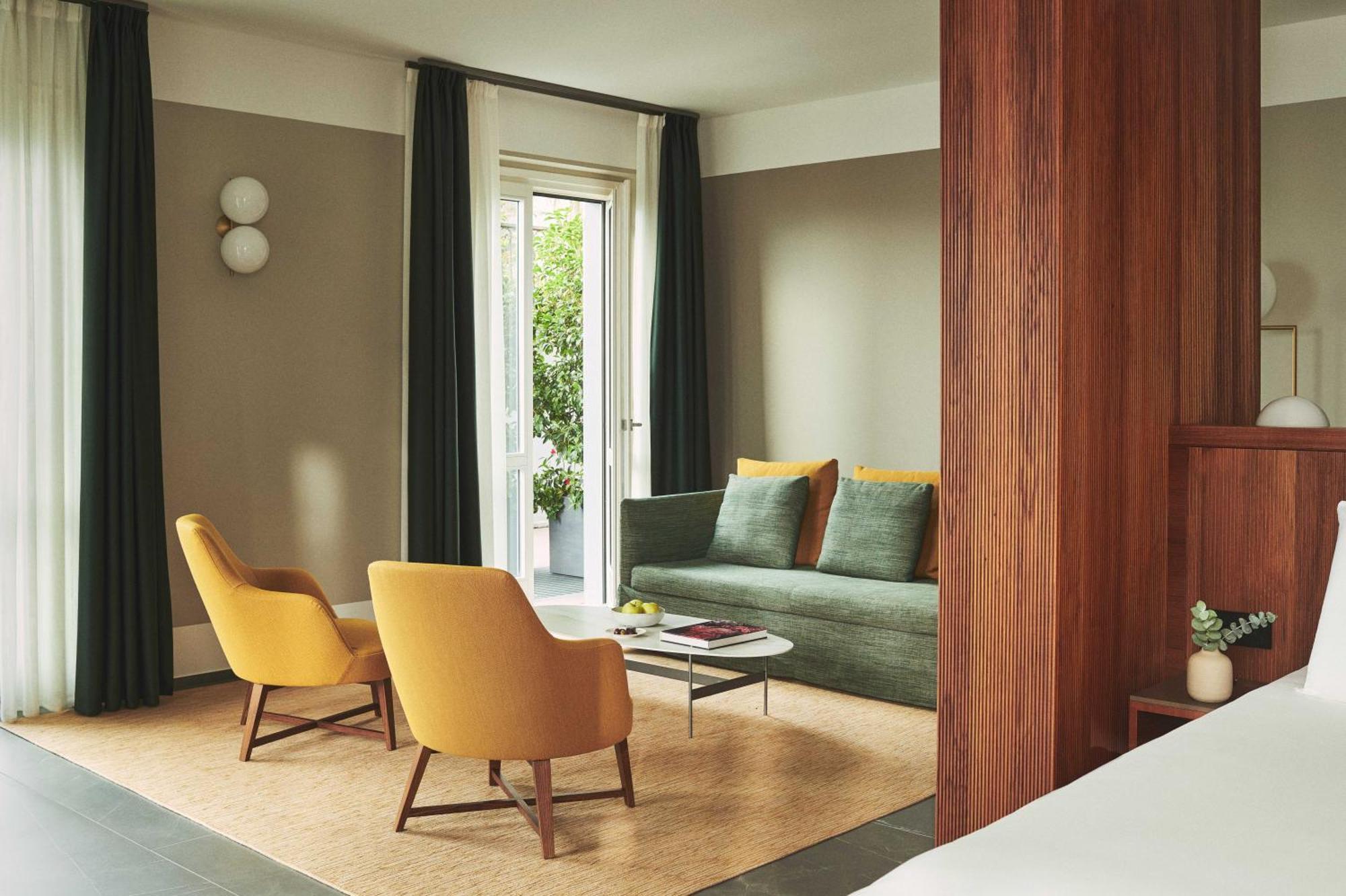 Signature Suite,1624752256:JPEG