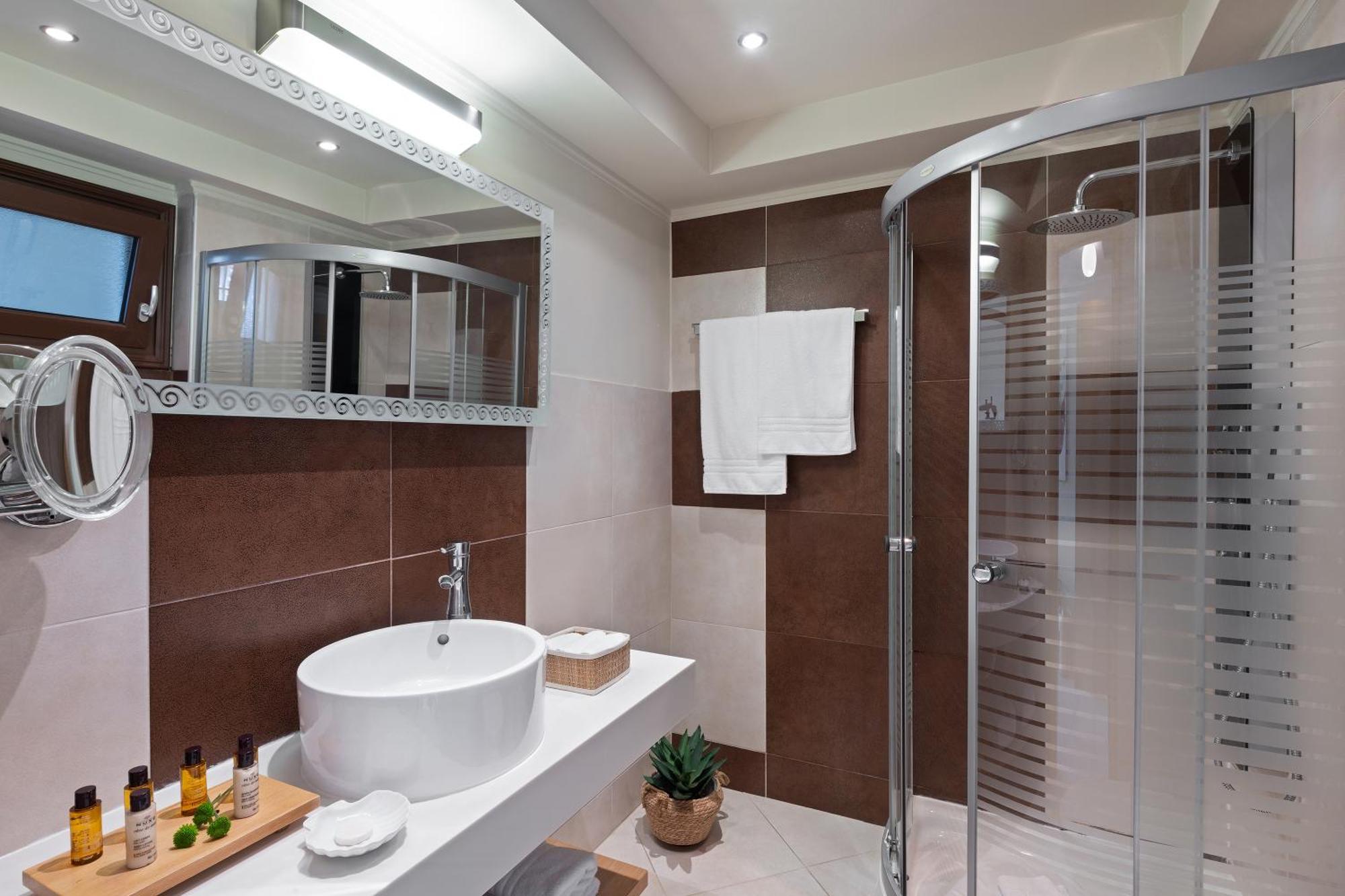 Junior Suite with Garden View