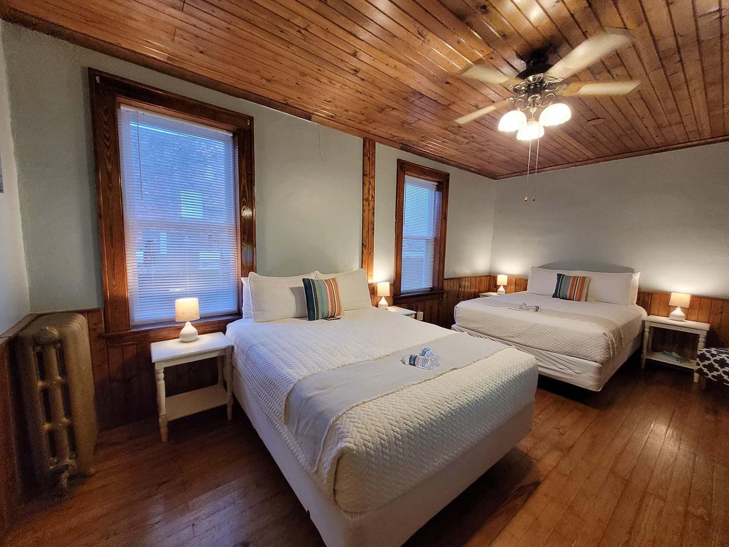 Standard Queen Room with Two Queen Beds