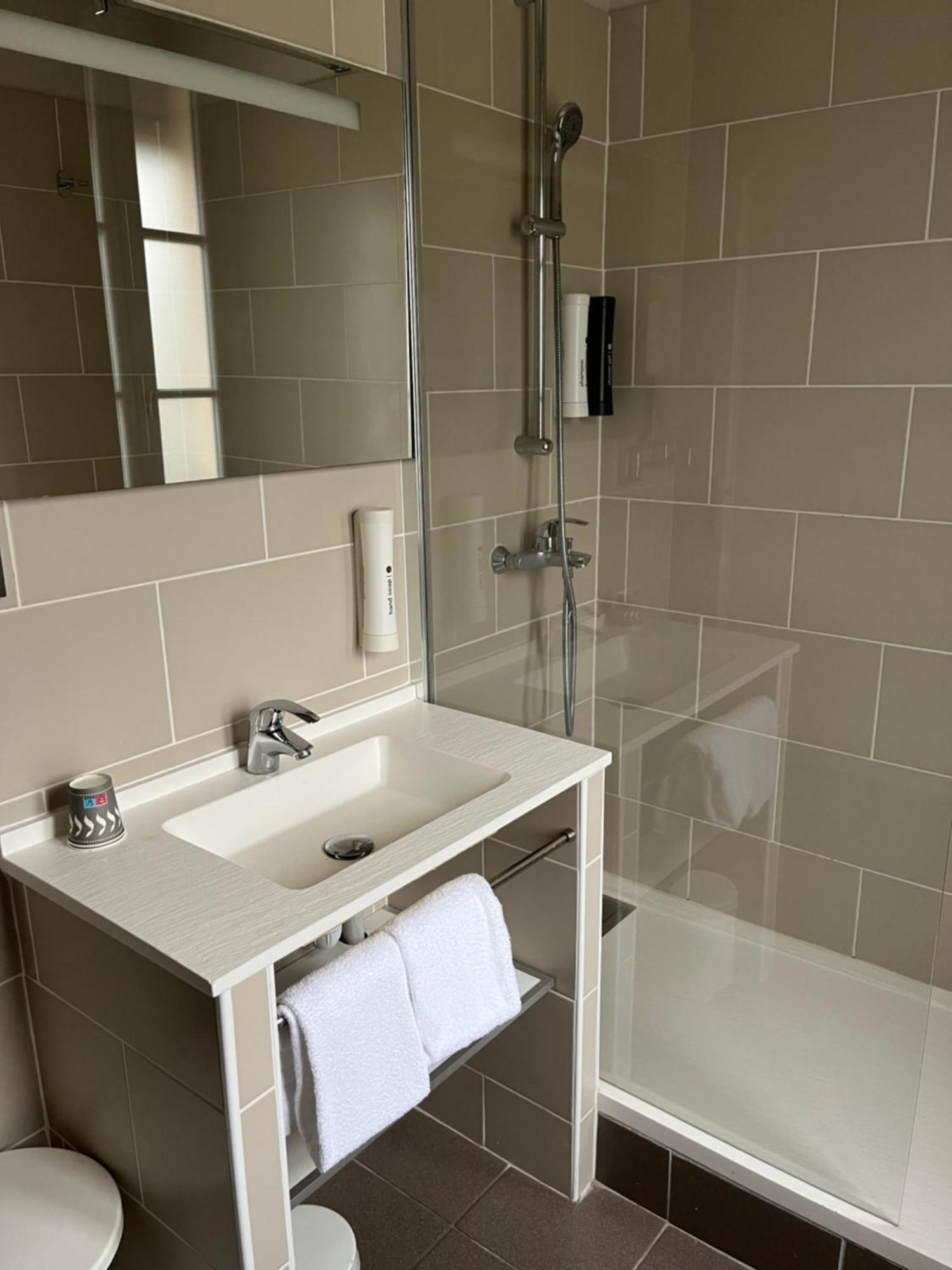 Double Room,1626357757:JPEG