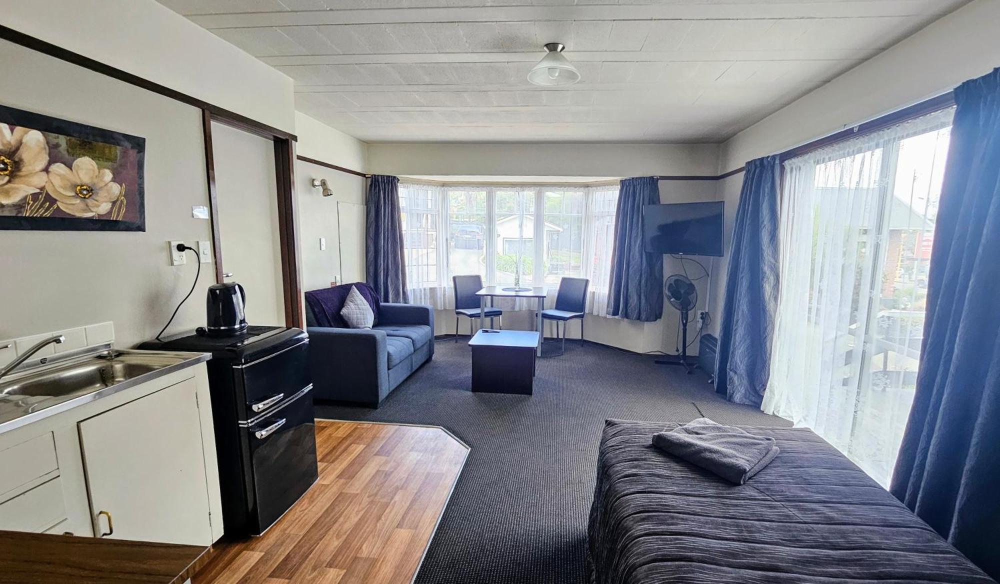 One-Bedroom Apartment Sleeps 3