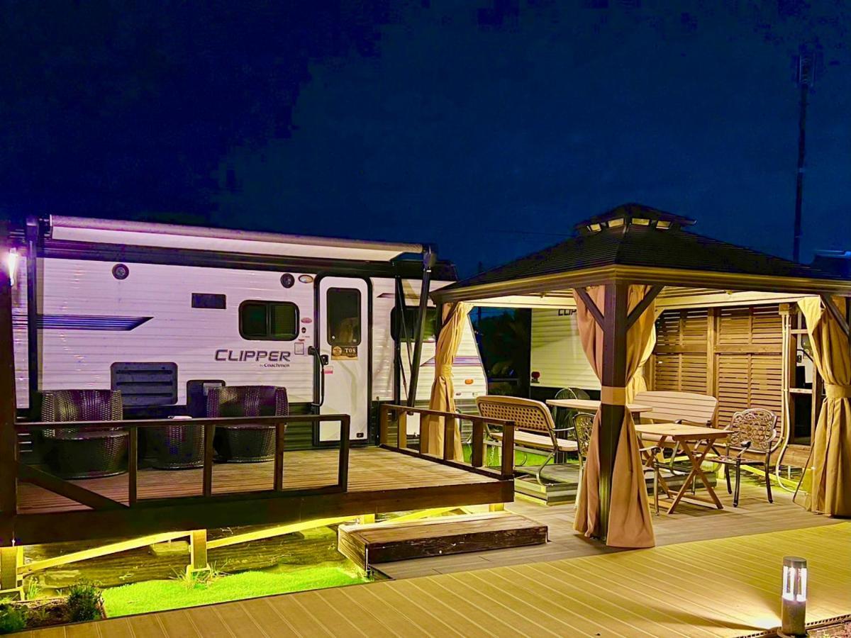 Regular Trailer Terrace