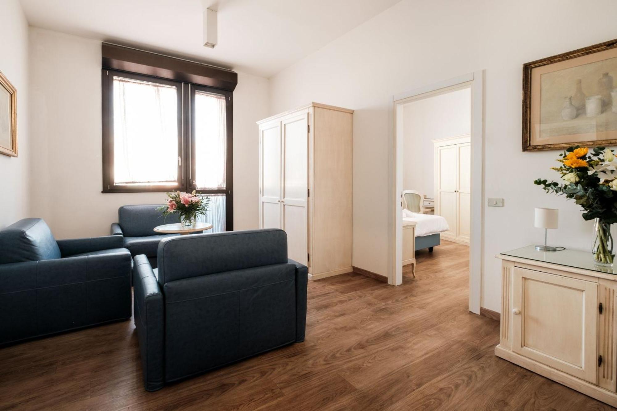 Deluxe Suite,1626423030:JPEG
