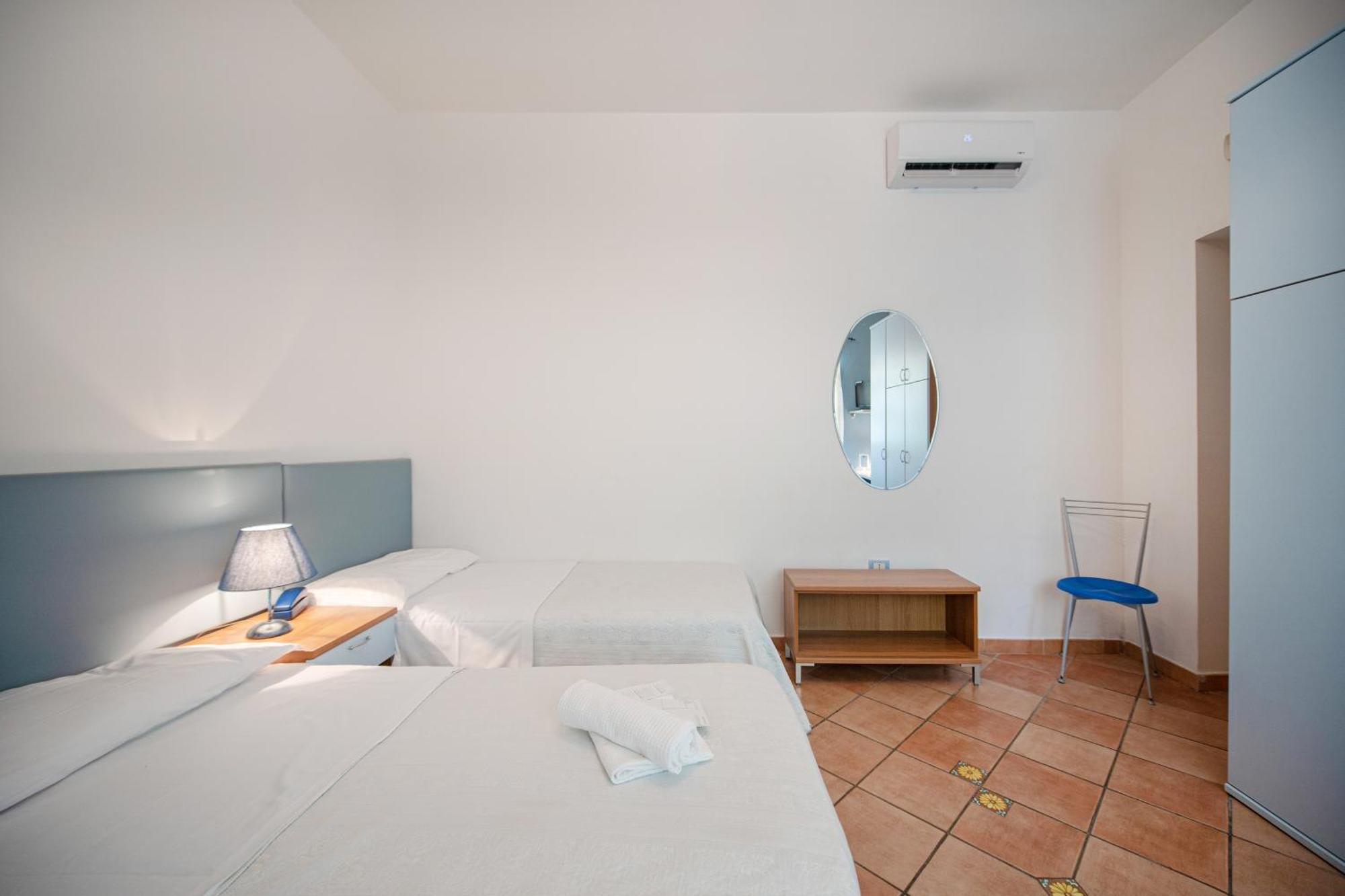 Basic Triple Room