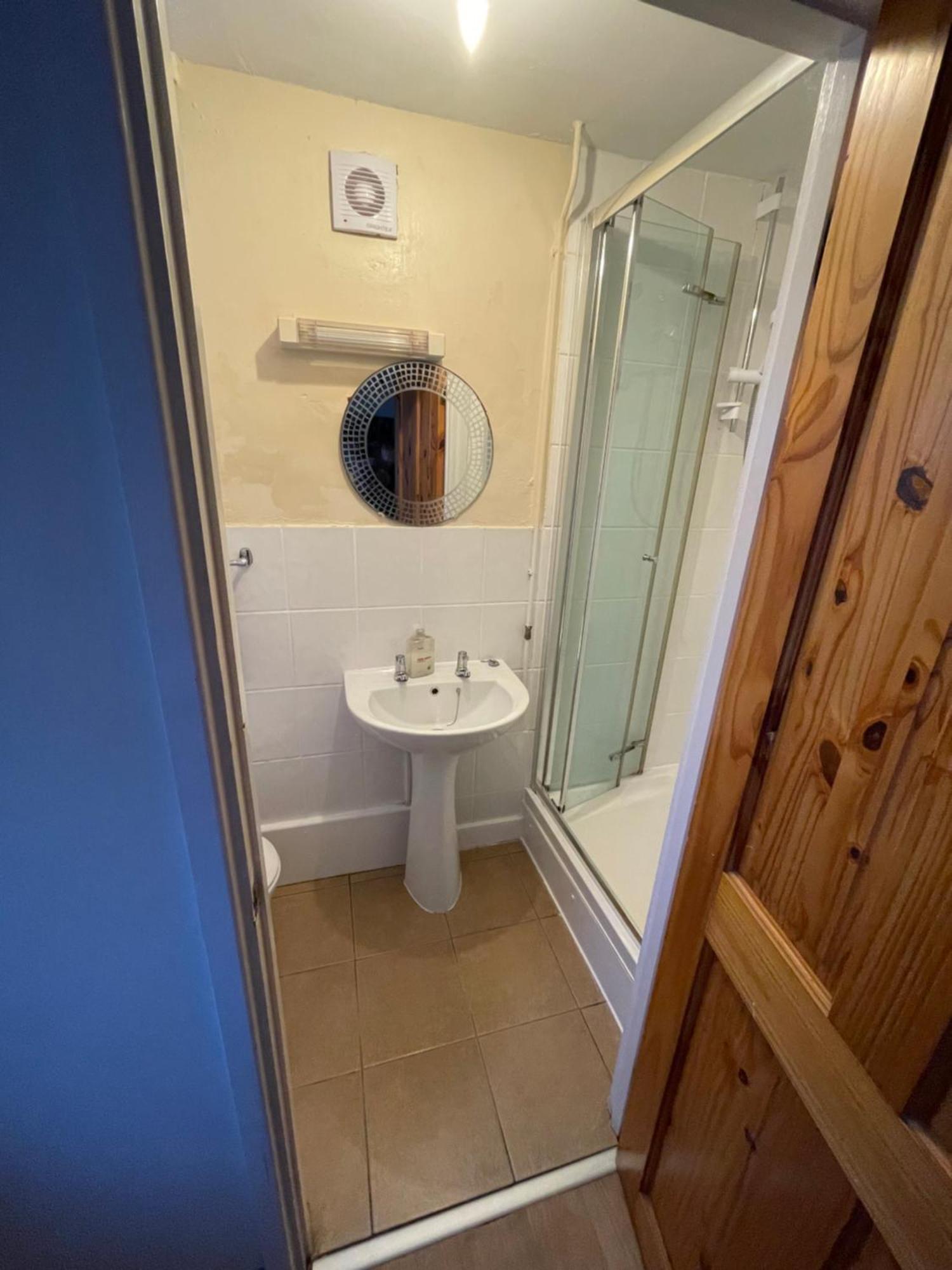 Double Room with Private Bathroom,1627239592:JPEG