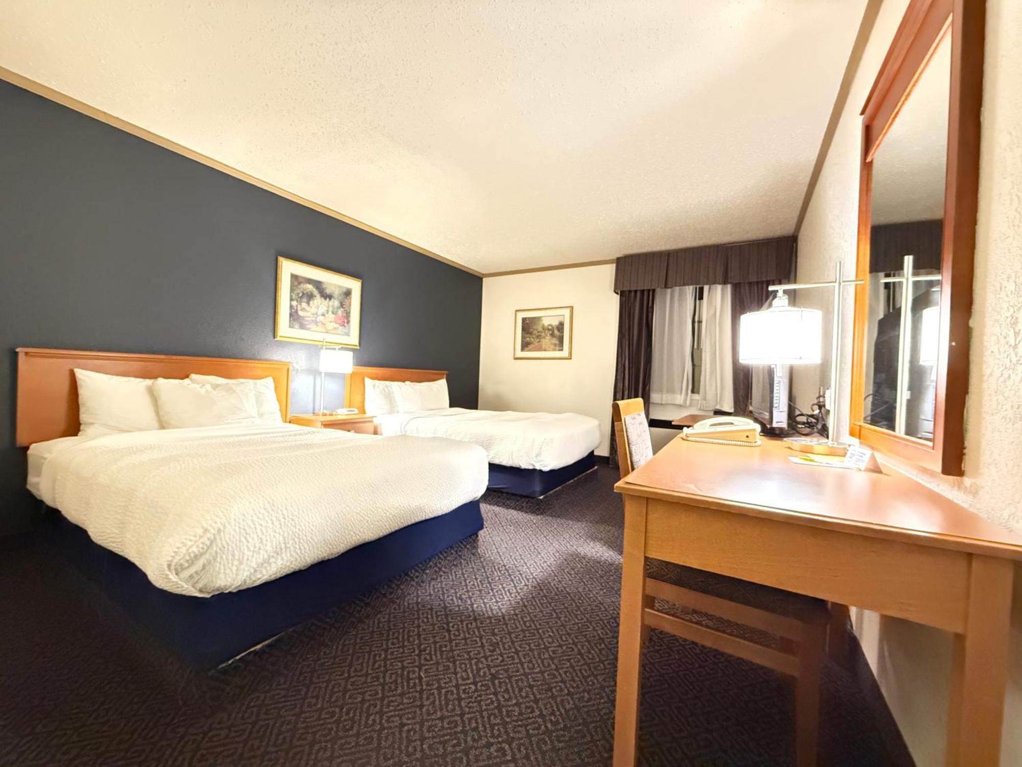 Double Room with Two Double Beds - Non-Smoking