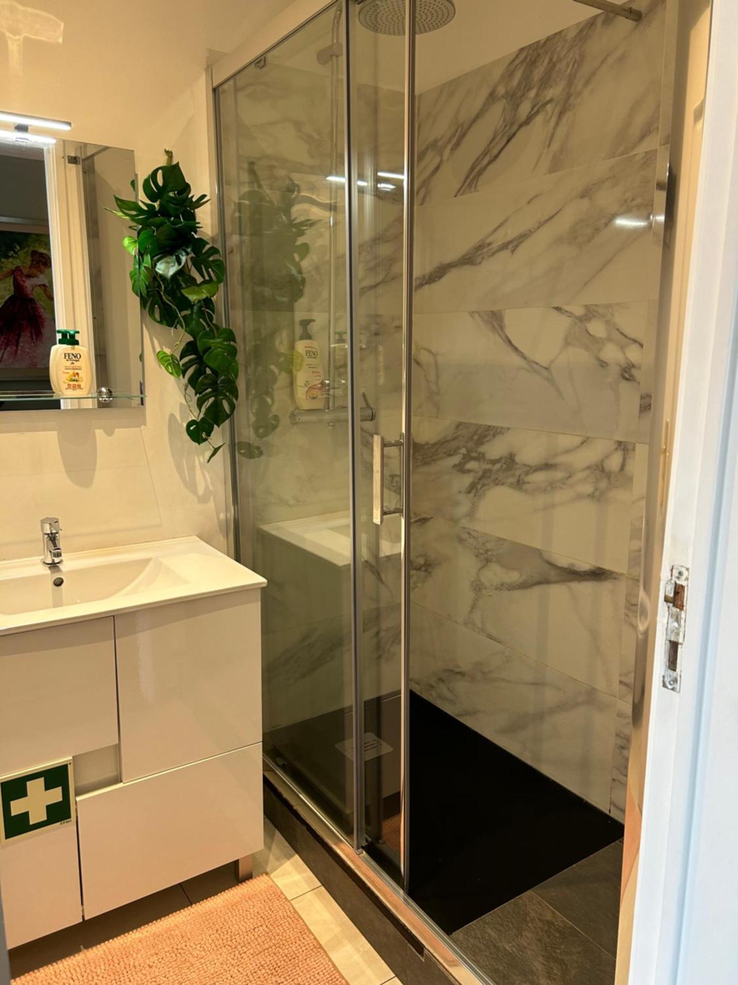 Quarto Twin com Vista Piscina