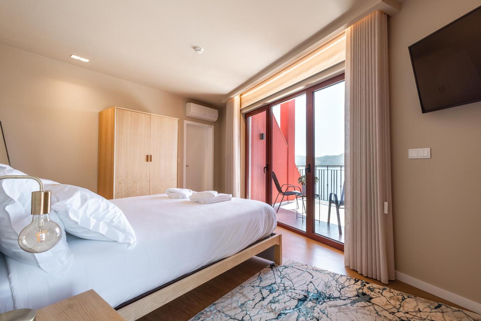 Suite Lake View,1618378873:JPEG