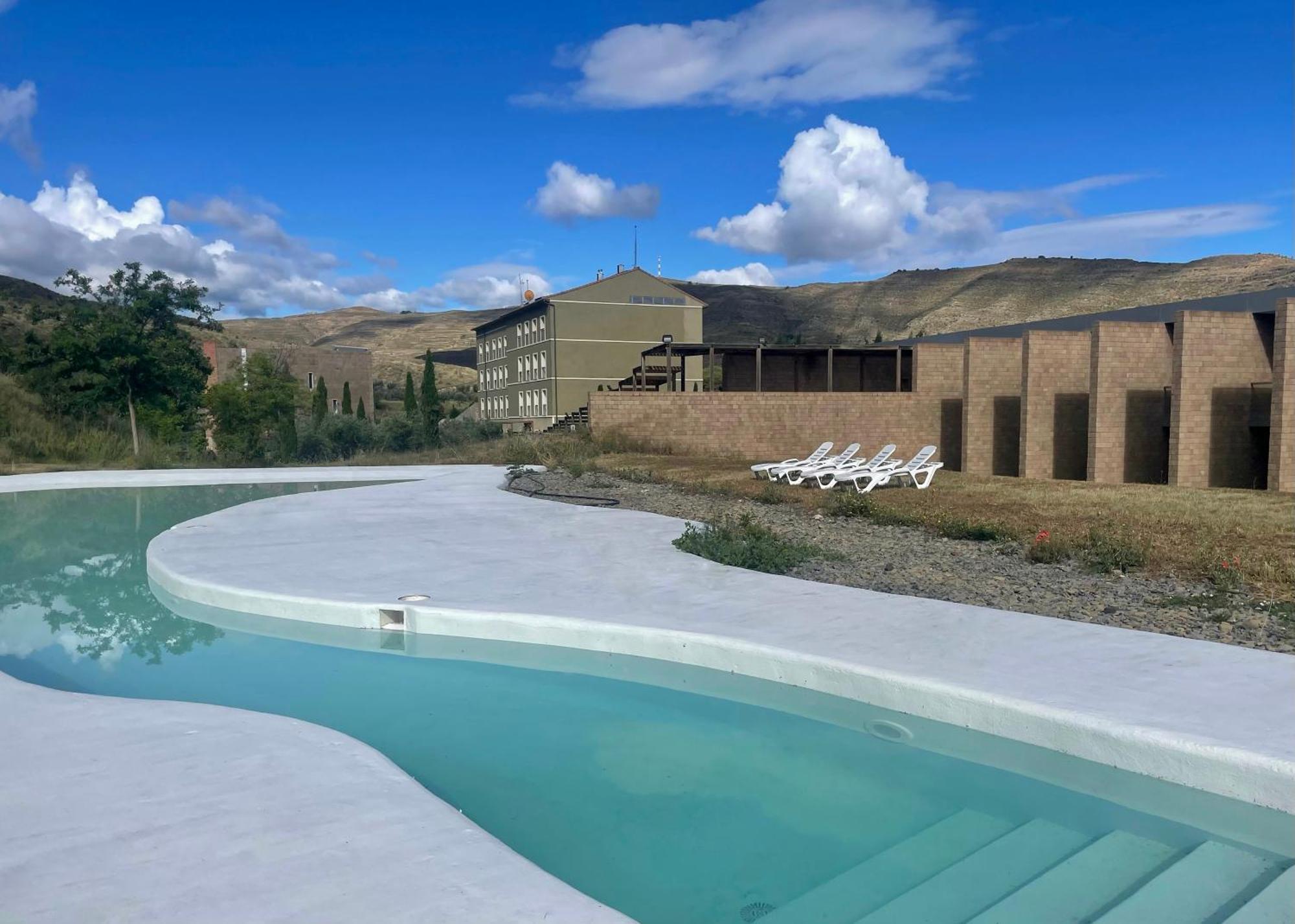 Double Room Pool View,1627901435:JPEG