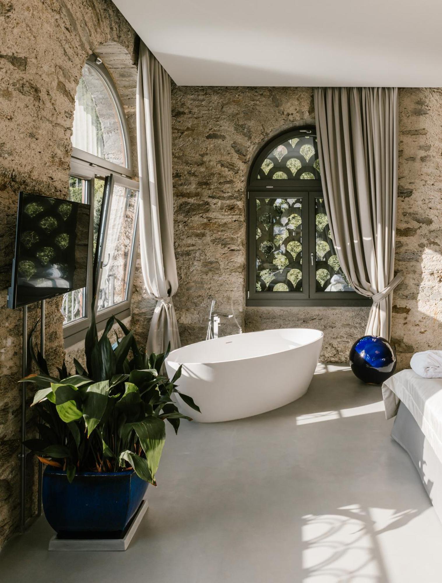 Prestige Suite con vista lago,1627930620:JPEG