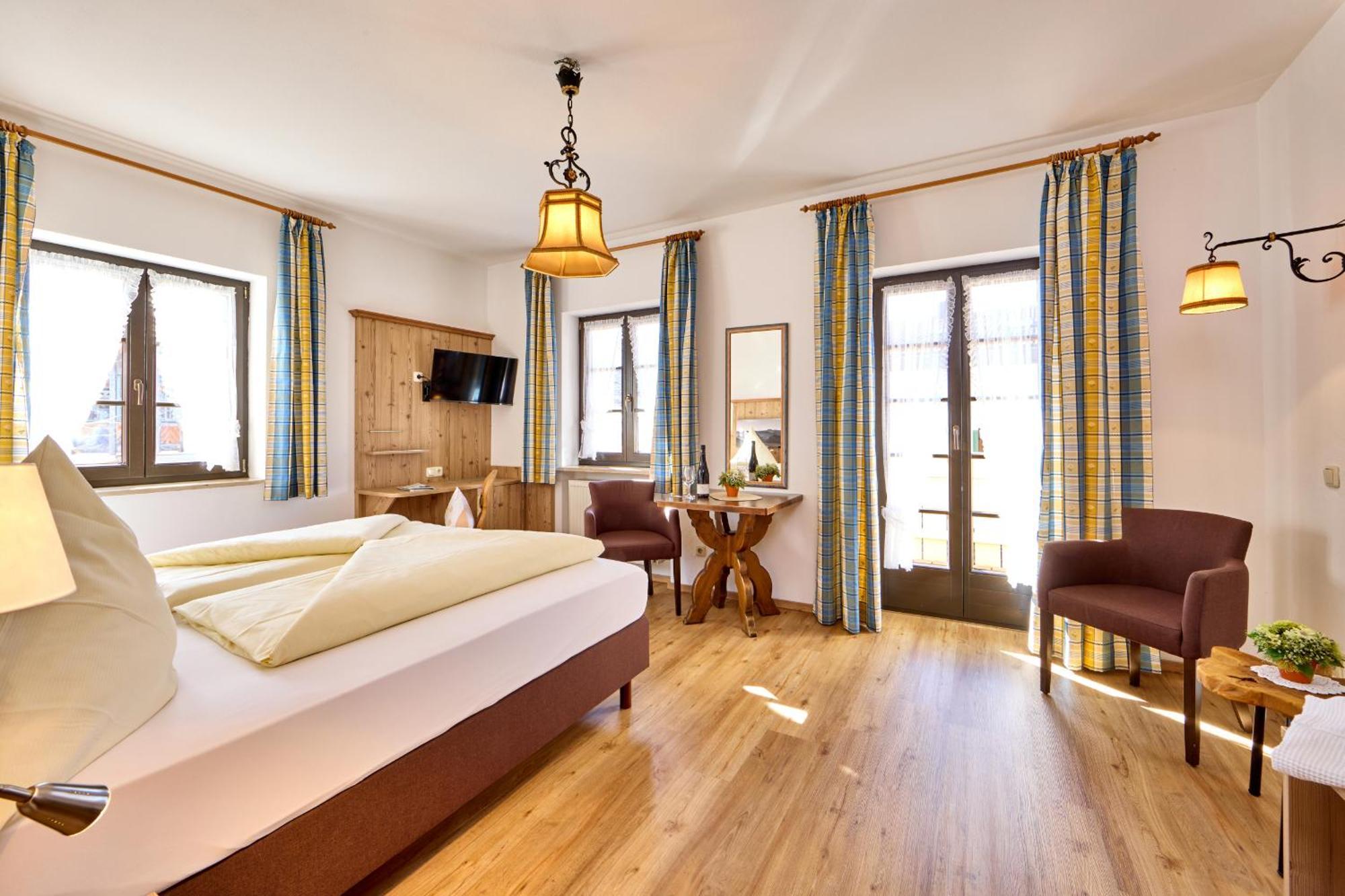 Doppelzimmer mit Balkon