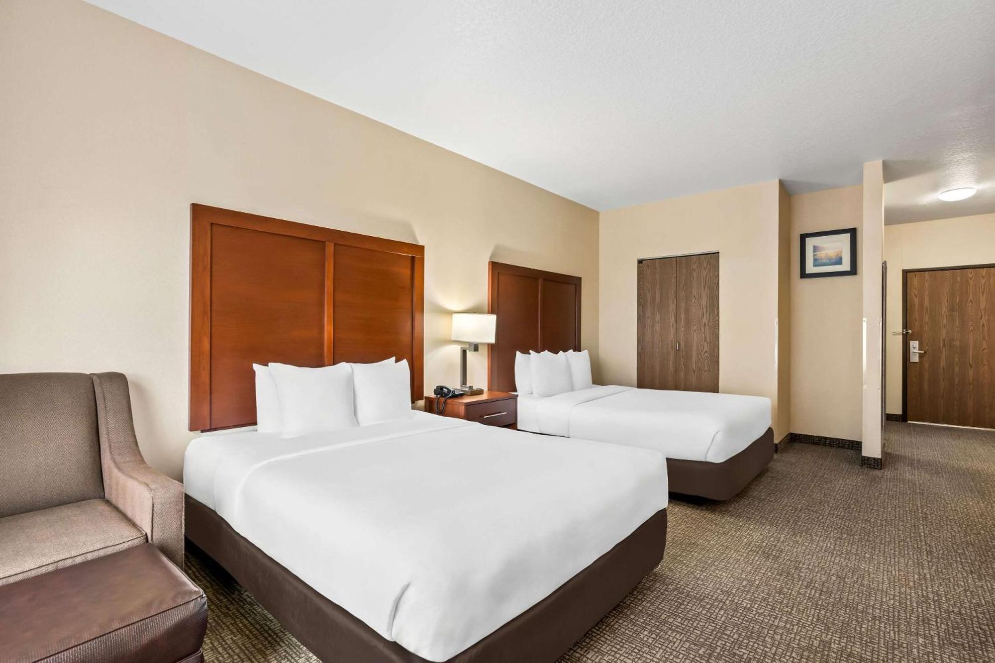 Queen Room with Two Queen Beds - Accessible/Non-Smoking