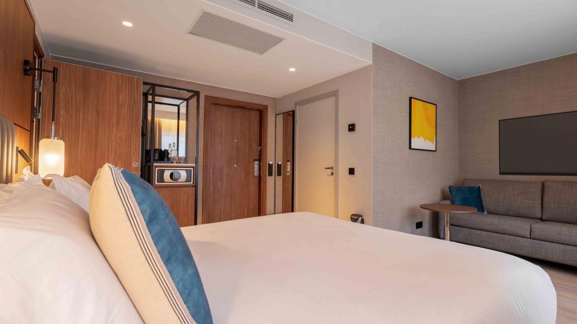 Cosy Queen Room with Free Spa Access - Accessible