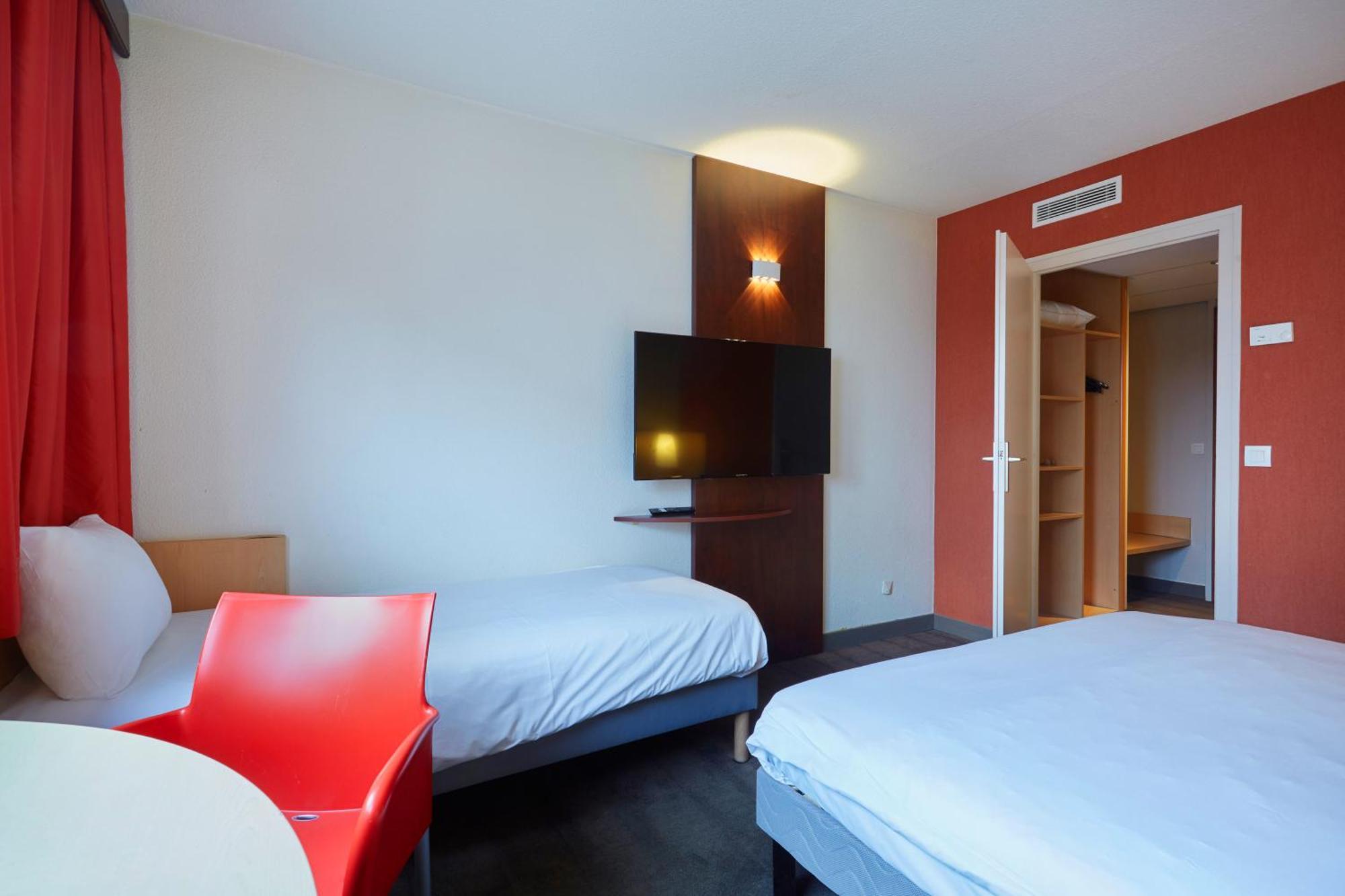 Chambre Standard avec 1 Lit Double et 1 Lit Simple